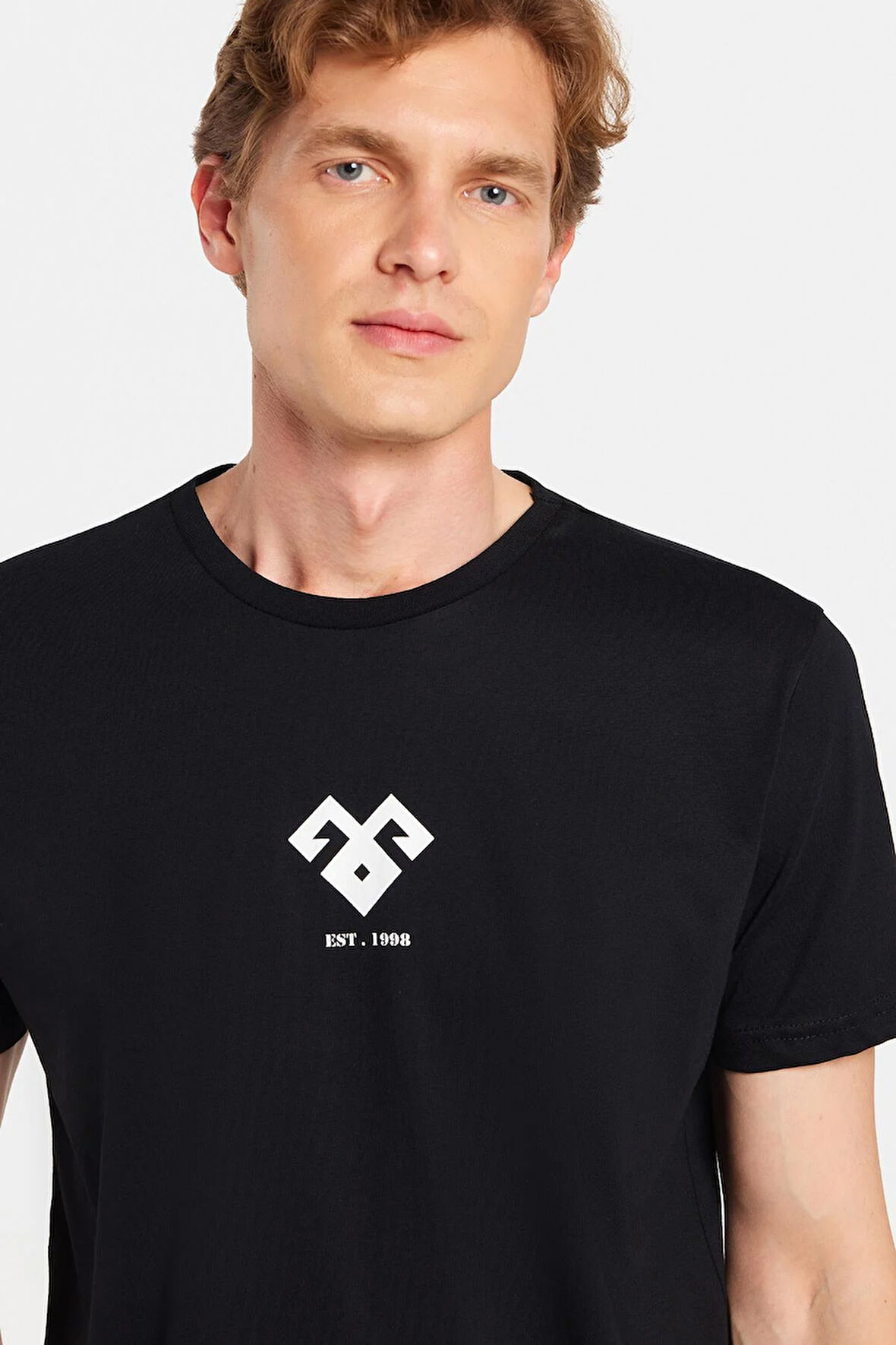 Erkek Slim Fit Dar Kesim %100 Pamuk Yumuşak Dokulu Baskılı Siyah Bisiklet Yaka Tişört