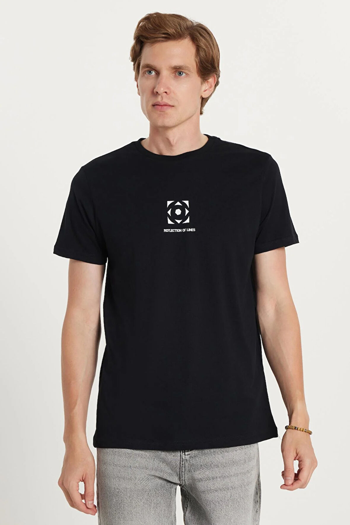 Erkek Slim Fit Dar Kesim %100 Pamuk Yumuşak Dokulu Baskılı Siyah Bisiklet Yaka Tişört