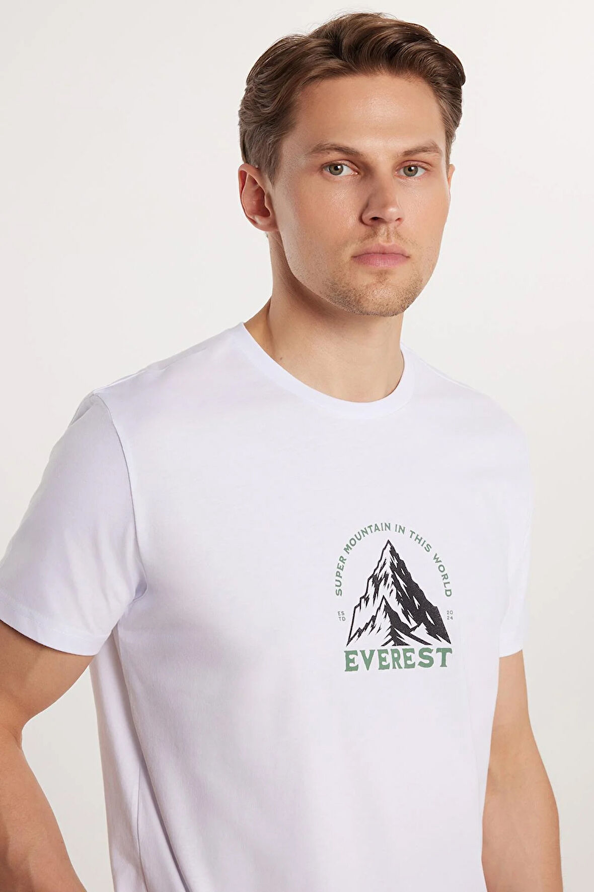 Erkek Slim Fit Dar Kesim %100 Pamuk Yumuşak Dokulu Baskılı Beyaz Bisiklet Yaka Tişört