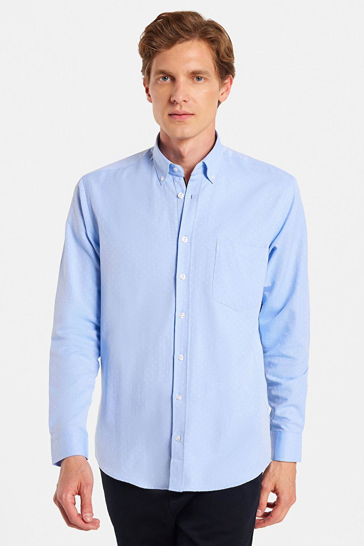 ​​​​​​​ Erkek Regular Fit Klasik Kesim Pamuklu Kolay Ütü Armürlü Mavi Düğmeli Yaka Gömlek