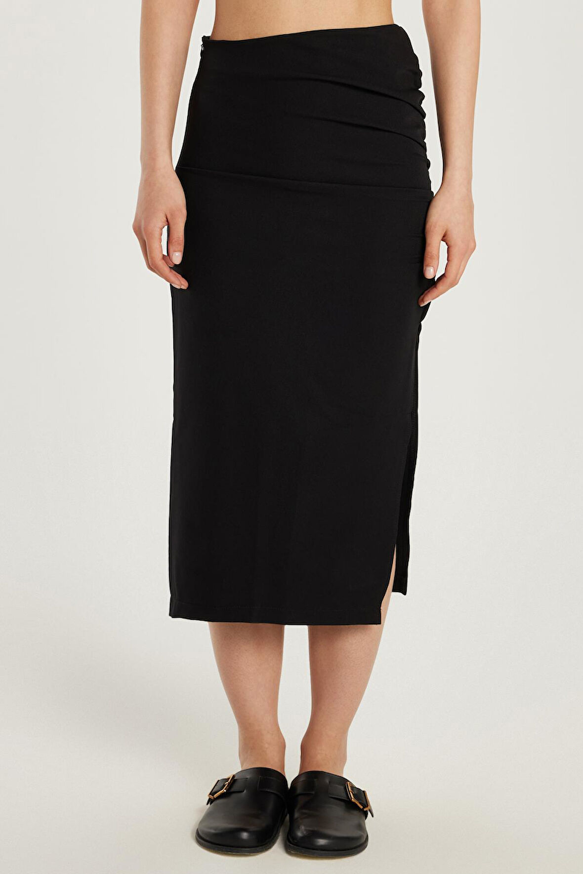 Kadın Slim Fit Dar Kesim Fermuarlı Yırtmaçlı Siyah Etek