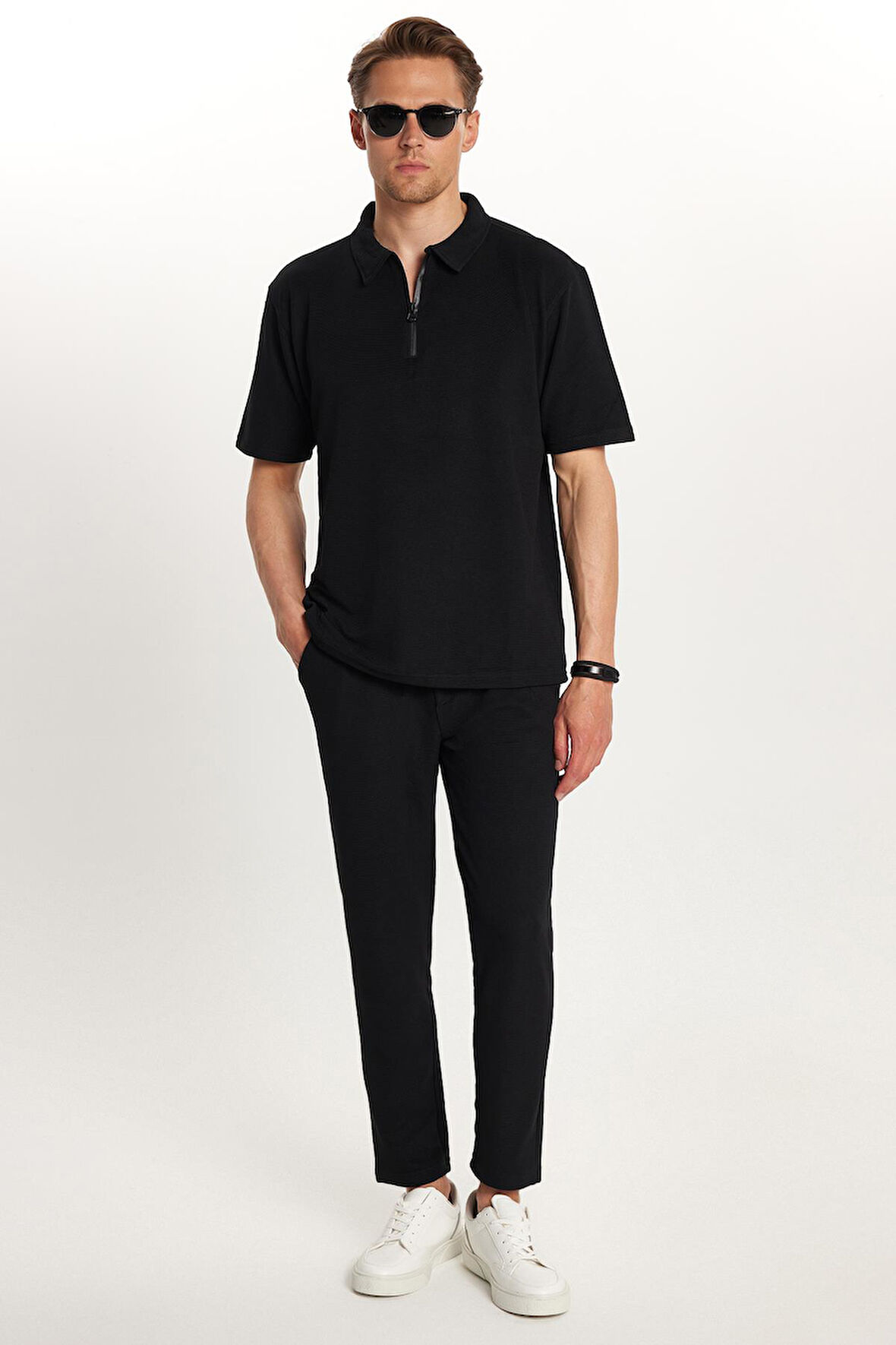 Erkek Standart Fit Pamuklu Fermuarlı Polo Yaka Beli Bağcıklı Siyah Eşofman Takımı