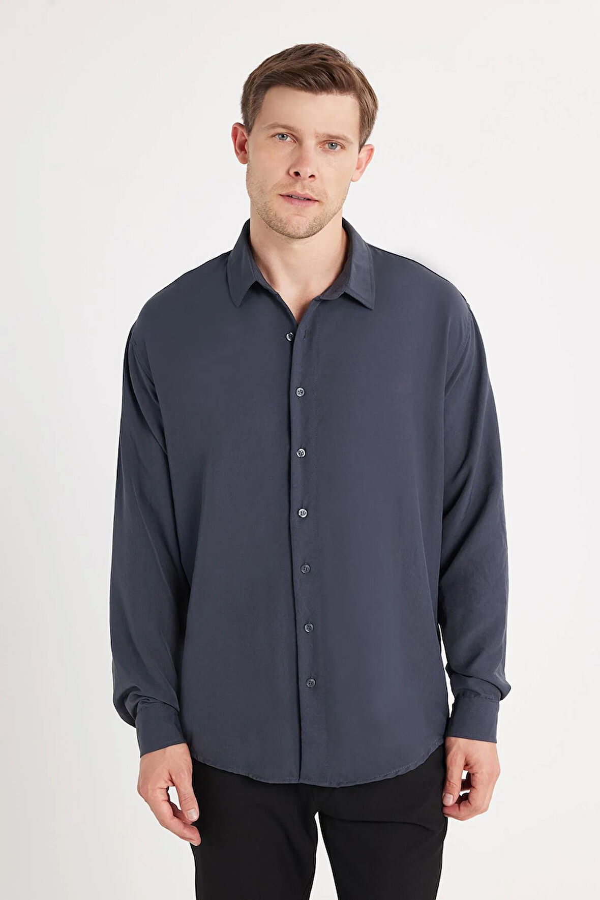 Oversize Mevsimlik Keten Dokulu Bol Kalıp Uzun Kollu Rahat Kullanım Erkek Füme Gömlek