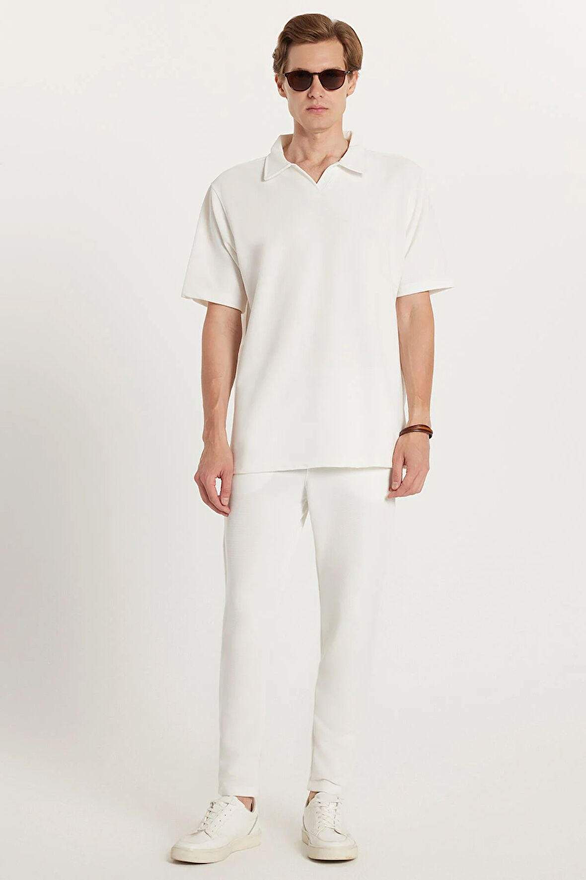 Erkek Standart Fit Normal Kesim Polo Yaka Pamuklu Düz Paça Beyaz Eşofman Takımı