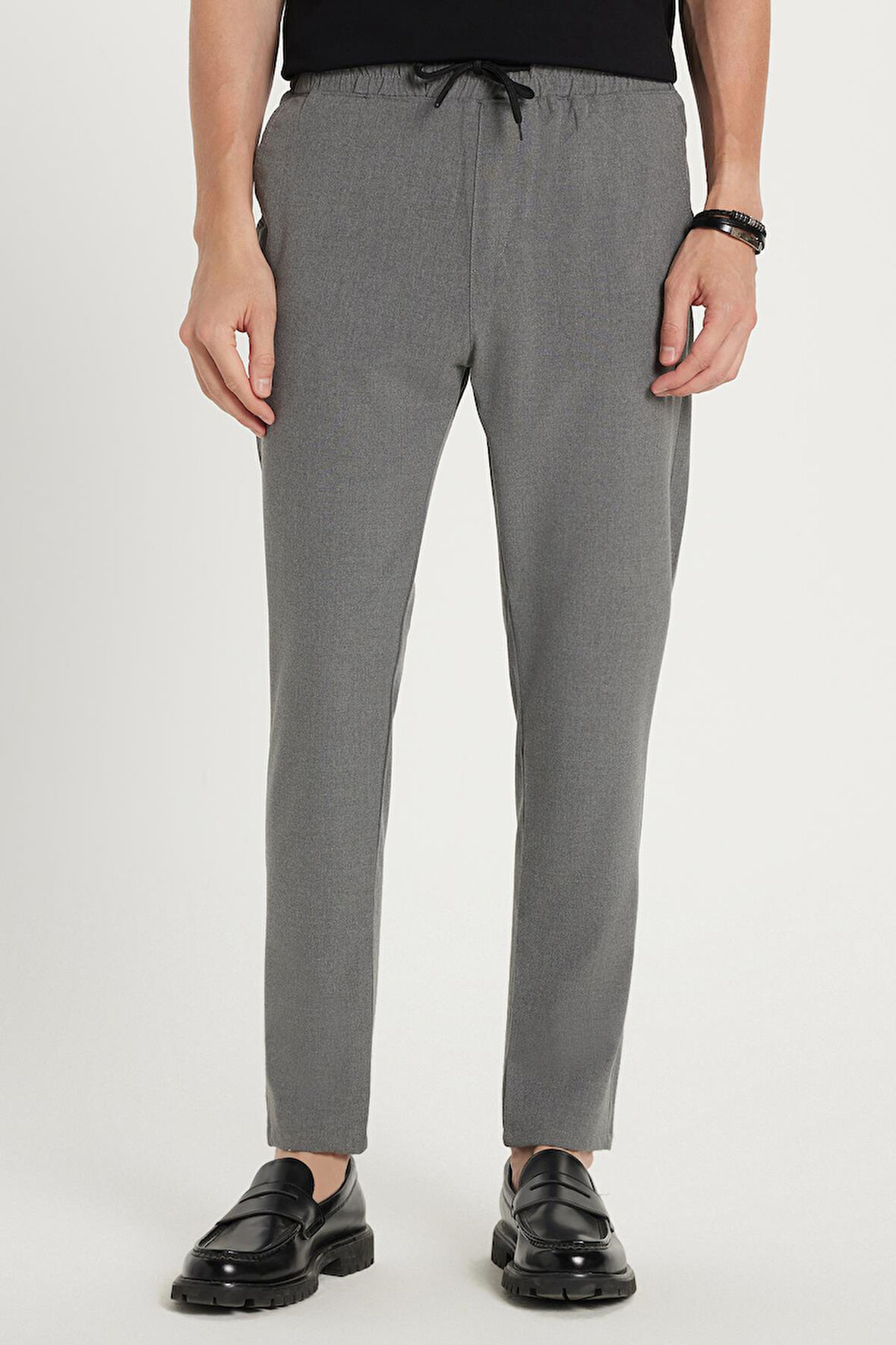 Erkek Slim Fit Dar Kesim Pamuklu Lastikli Beli Bağcıklı Koyu Gri Pantolon