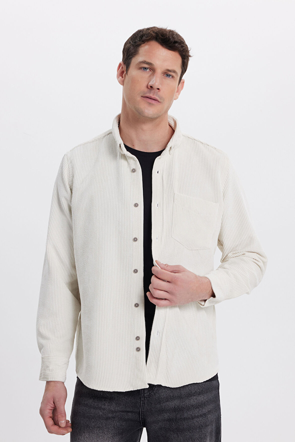 Erkek Regular Fit Rahat Kesim Fitilli Kadife Görünüm Düğmeli Yaka Krem Rengi Ceket Gömlek