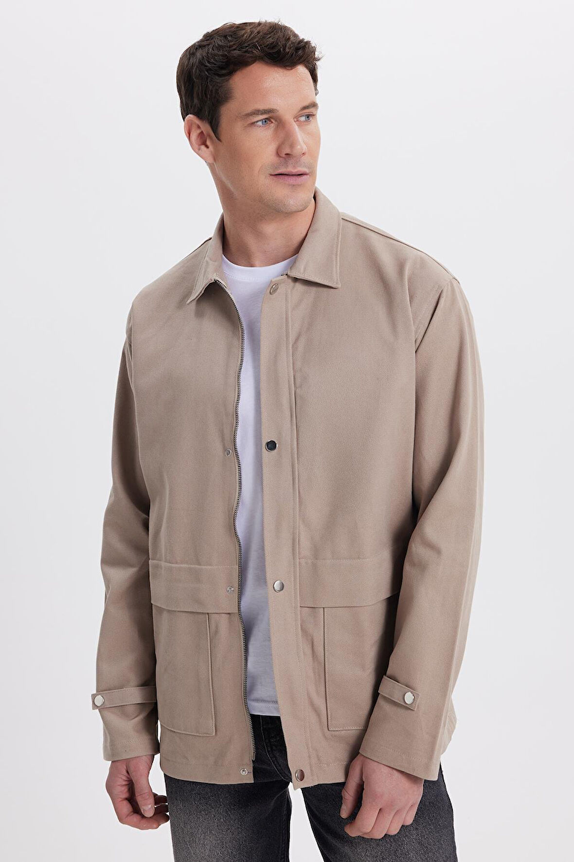 Erkek Relax Fit Rahat Kesim %100 Pamuk Çift Cepli Fermuarlı Bej Mont Gömlek
