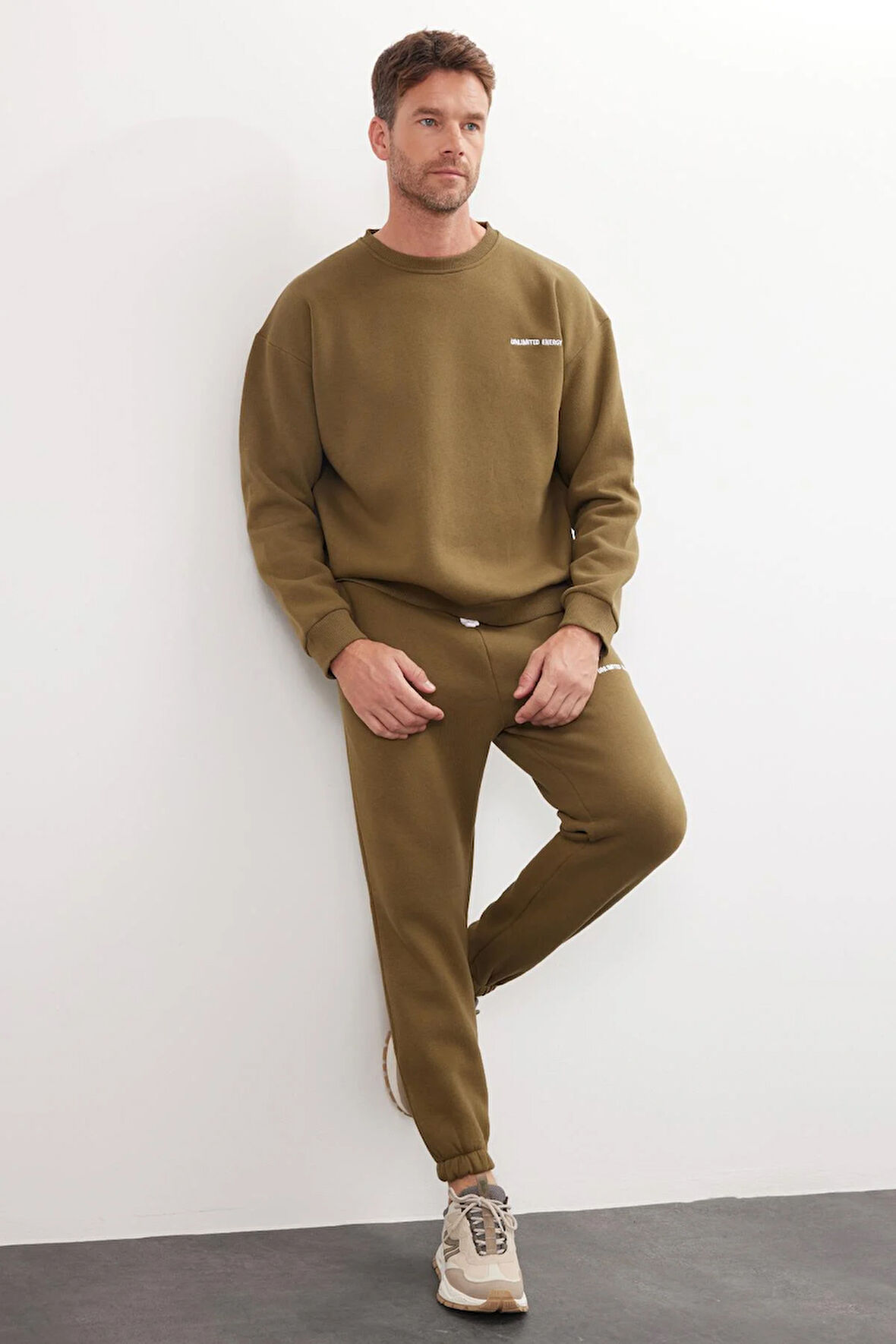 Erkek Relax Fit Pamuklu 3 İplik Yumuşak Dokulu İçi Polarlı Bisiklet Yaka Haki Eşofman Takımı