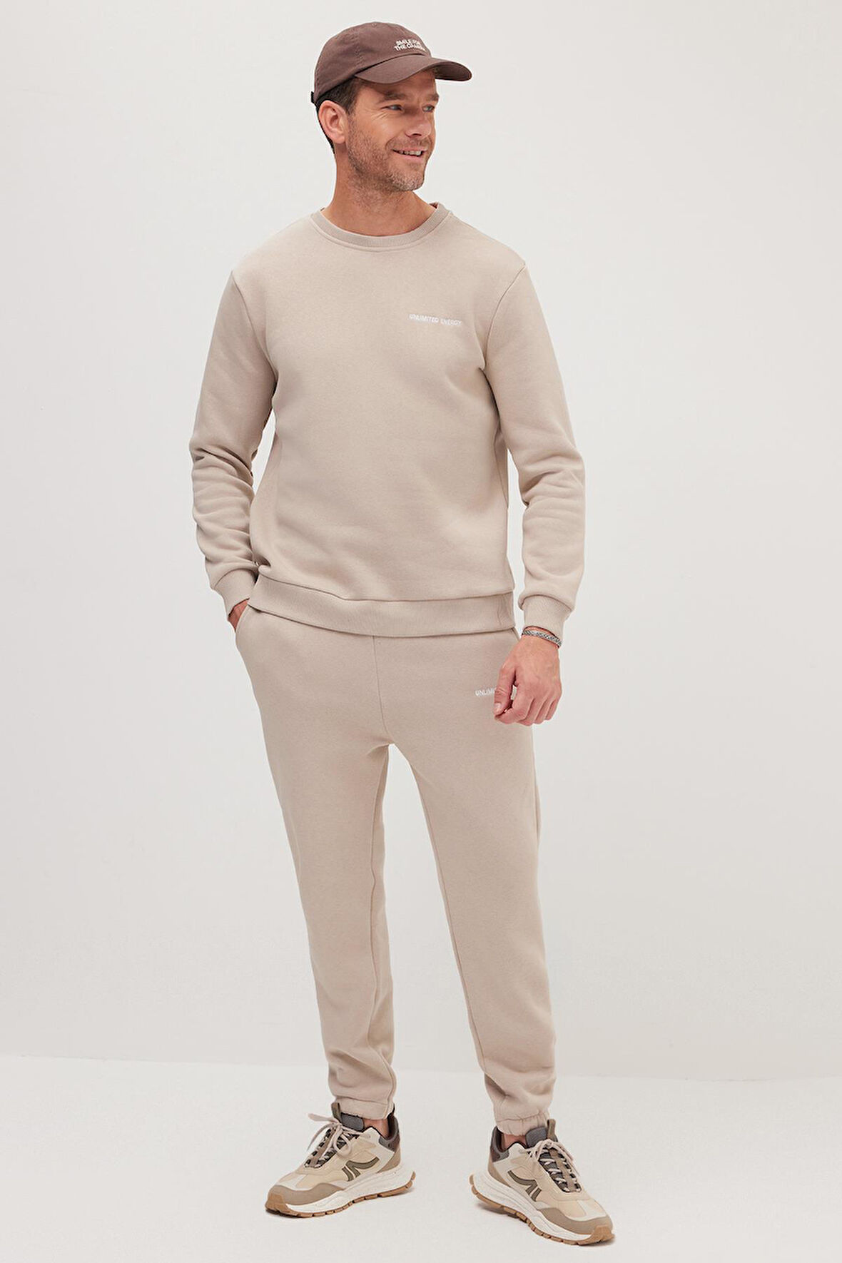 Erkek Relax Fit Pamuklu 3 İplik Yumuşak Dokulu İçi Polarlı Bisiklet Yaka Bej Eşofman Takımı