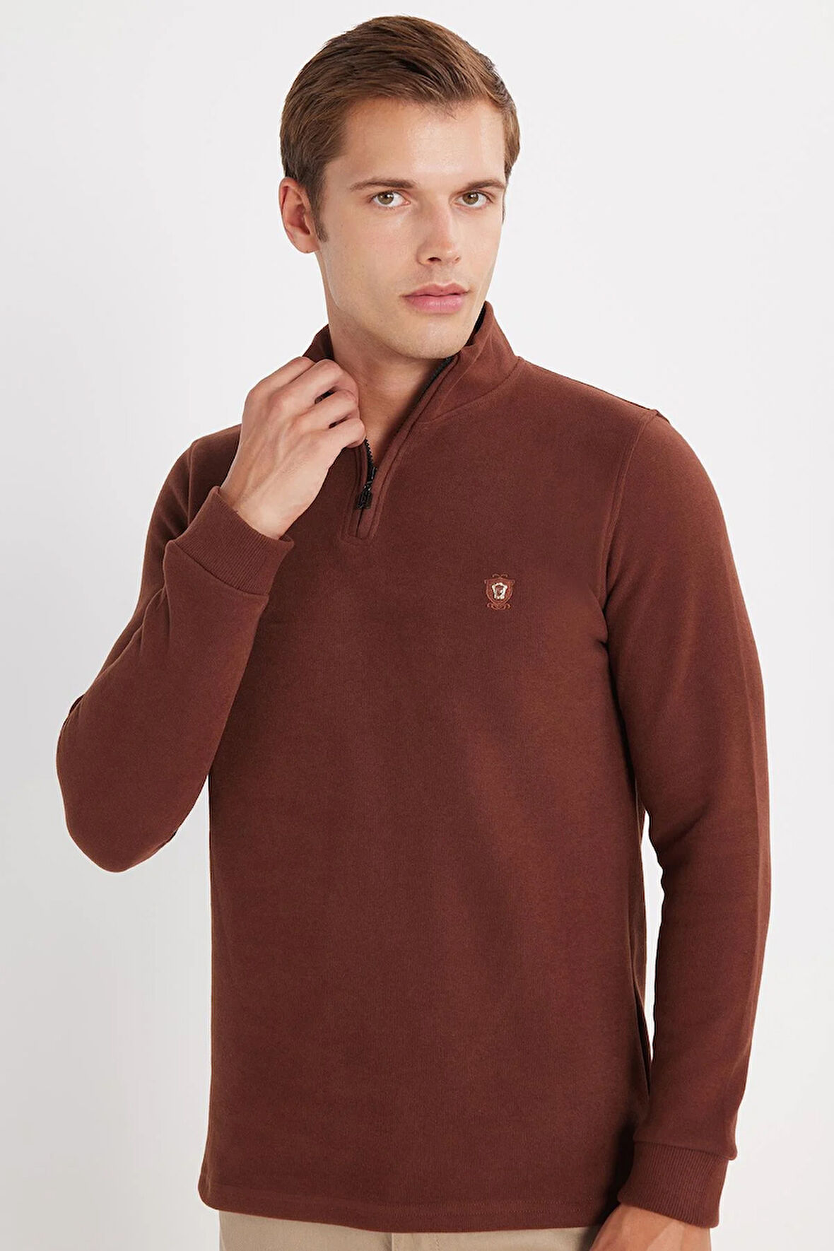 Erkek Slim Fit Dar Kesim Pamuklu Selanik Kumaş Yarım Fermuarlı Kahverengi Dik Yaka Sweatshirt