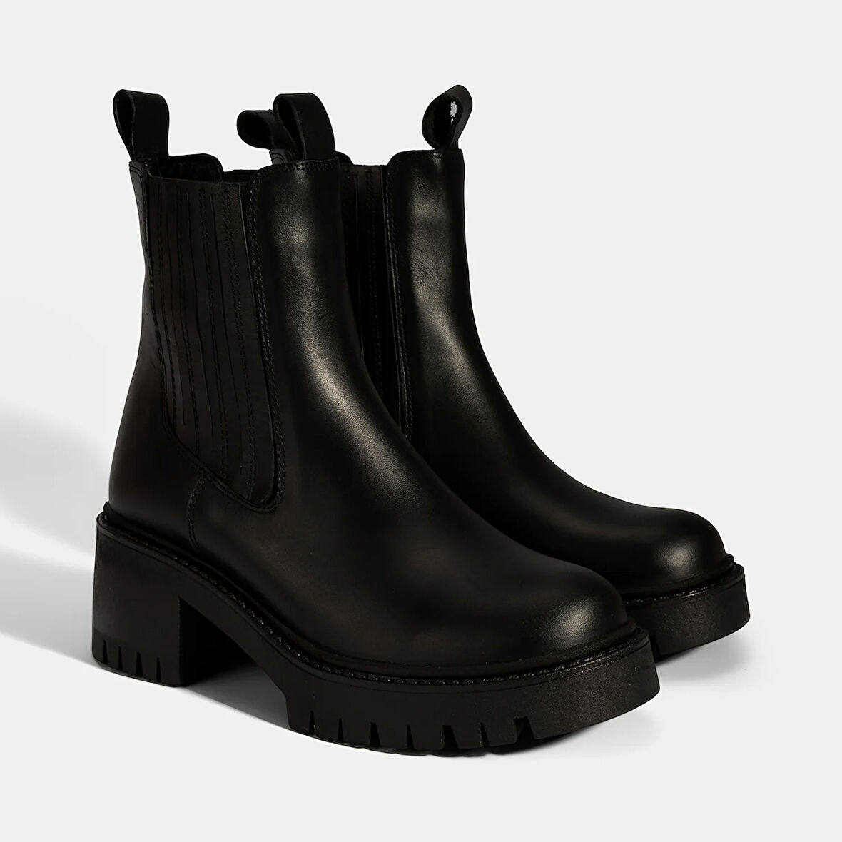 Kadın Siyah Lastikli Topuklu Deri Chelsea Bot