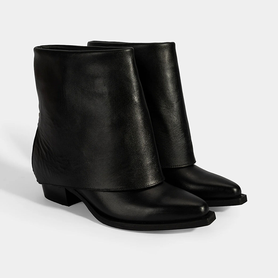 Kadın Siyah Katlama Detaylı Topuklu Deri Bot