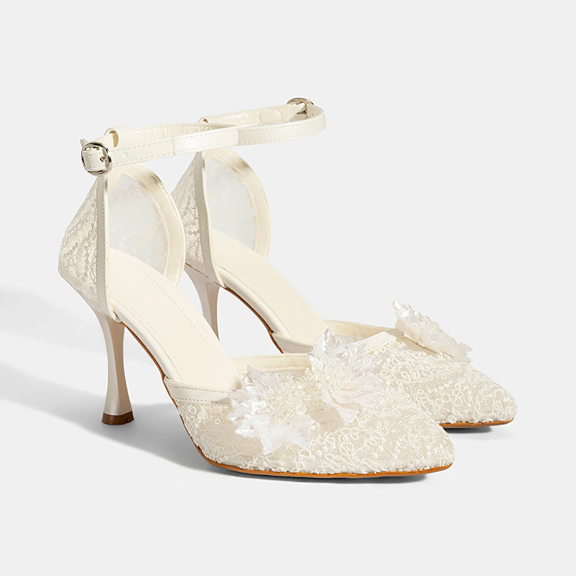 Kadın Beyaz Dantel Detaylı Taşlı Topuklu Gelin Ayakkabısı