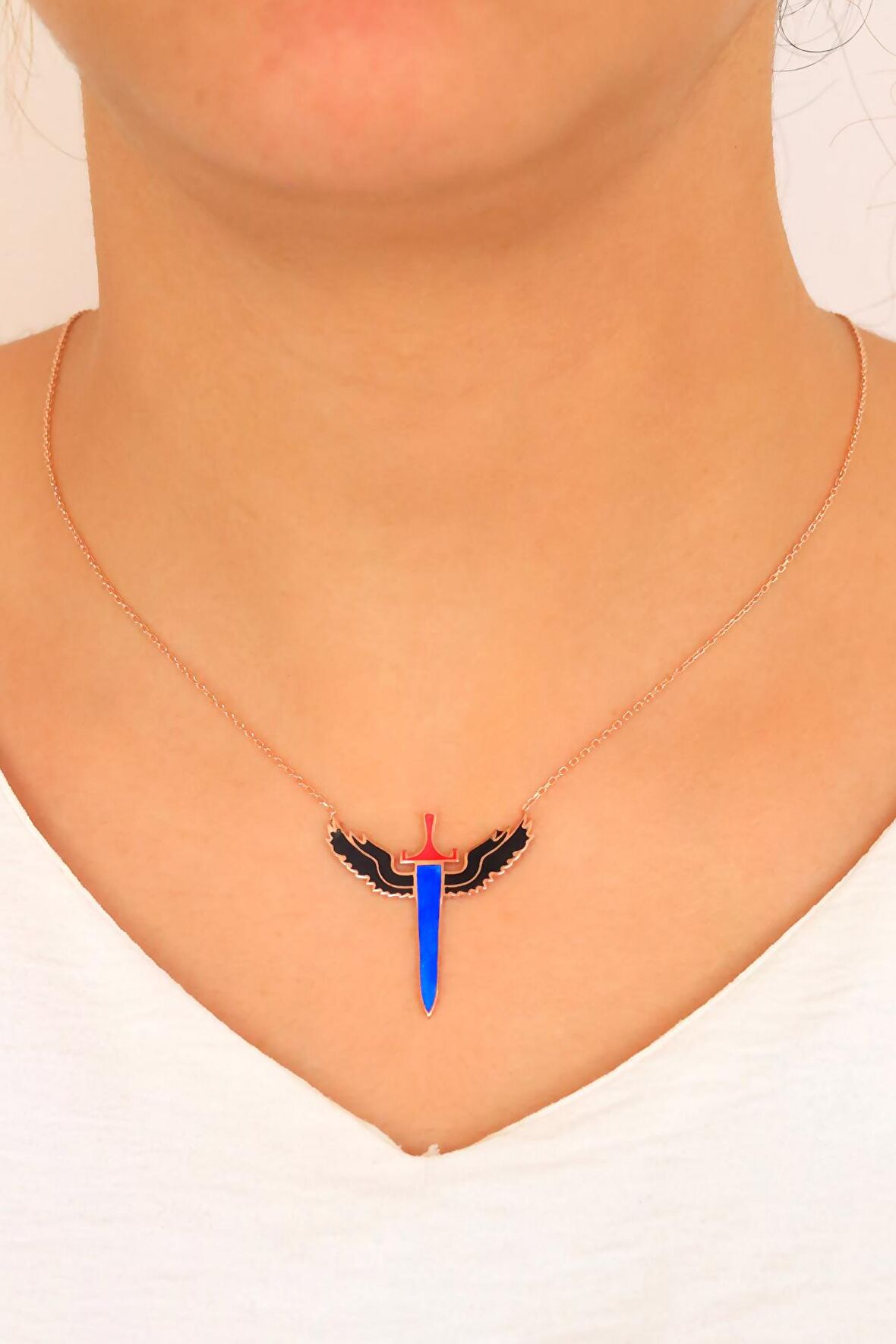 Mavi Mine Tasarımlı Gümüş Rose Kadın Melek Kolyesi