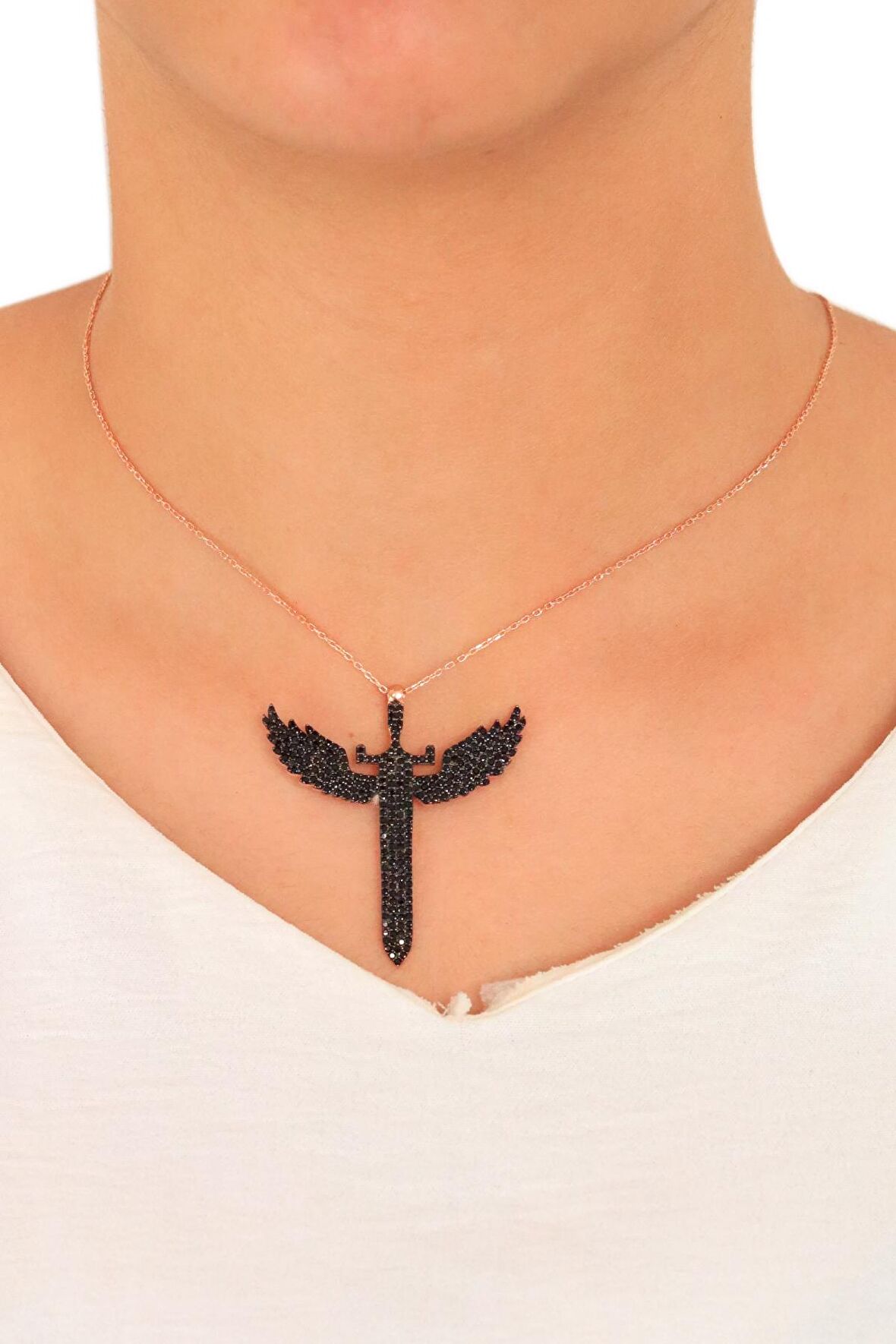 Siyah Zirkon Taşlı Gümüş Rose Kadın Melek Kolyesi