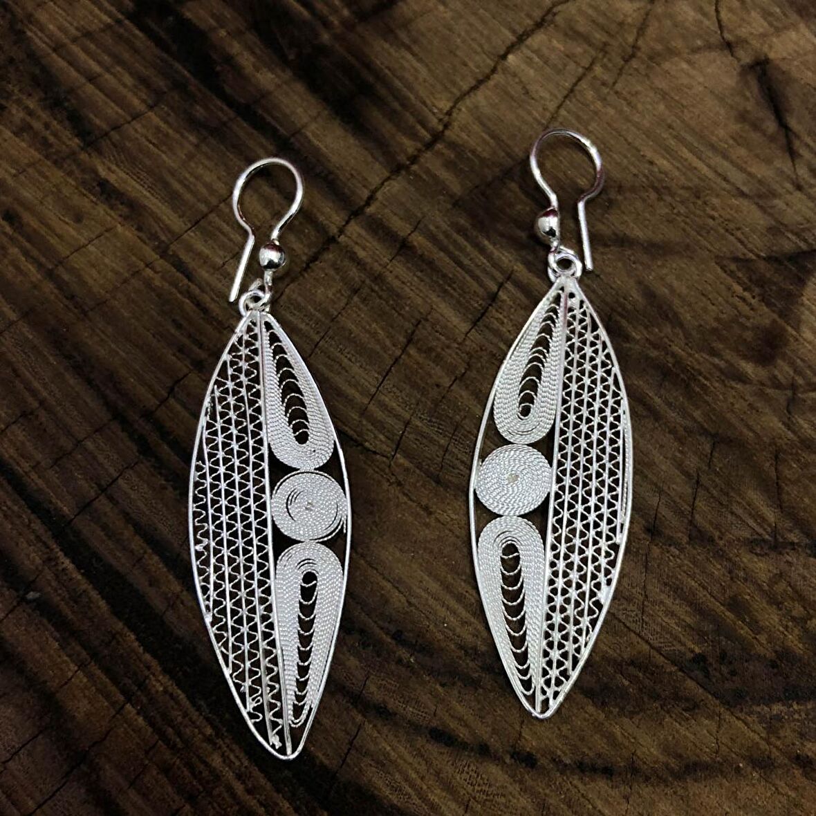 Yaprak Model Telkari 925 Ayar Gümüş Kadın Küpe