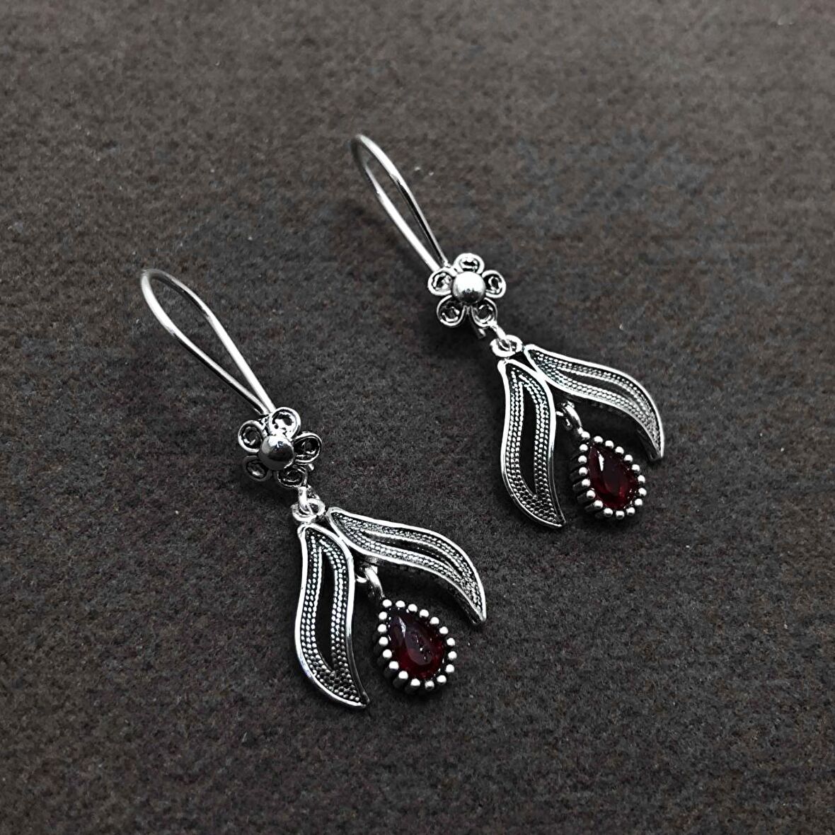 Yakut Taşlı Oksitli Telkari Gümüş Kadın Küpe