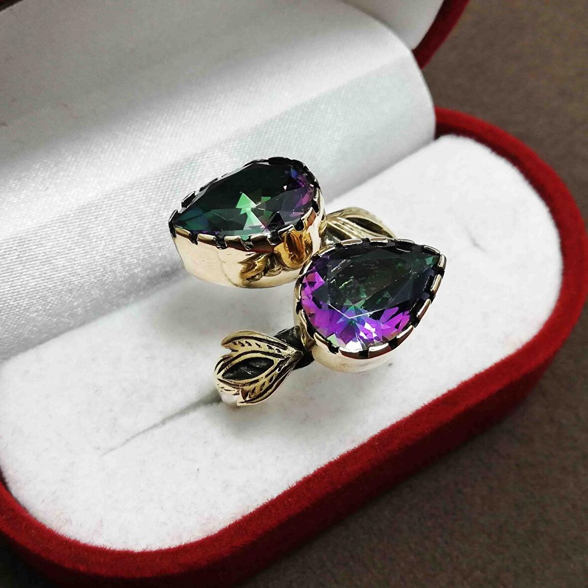 Mistik Topaz Taşlı 925 Ayar Otantik Gümüş Kadın Yüzük