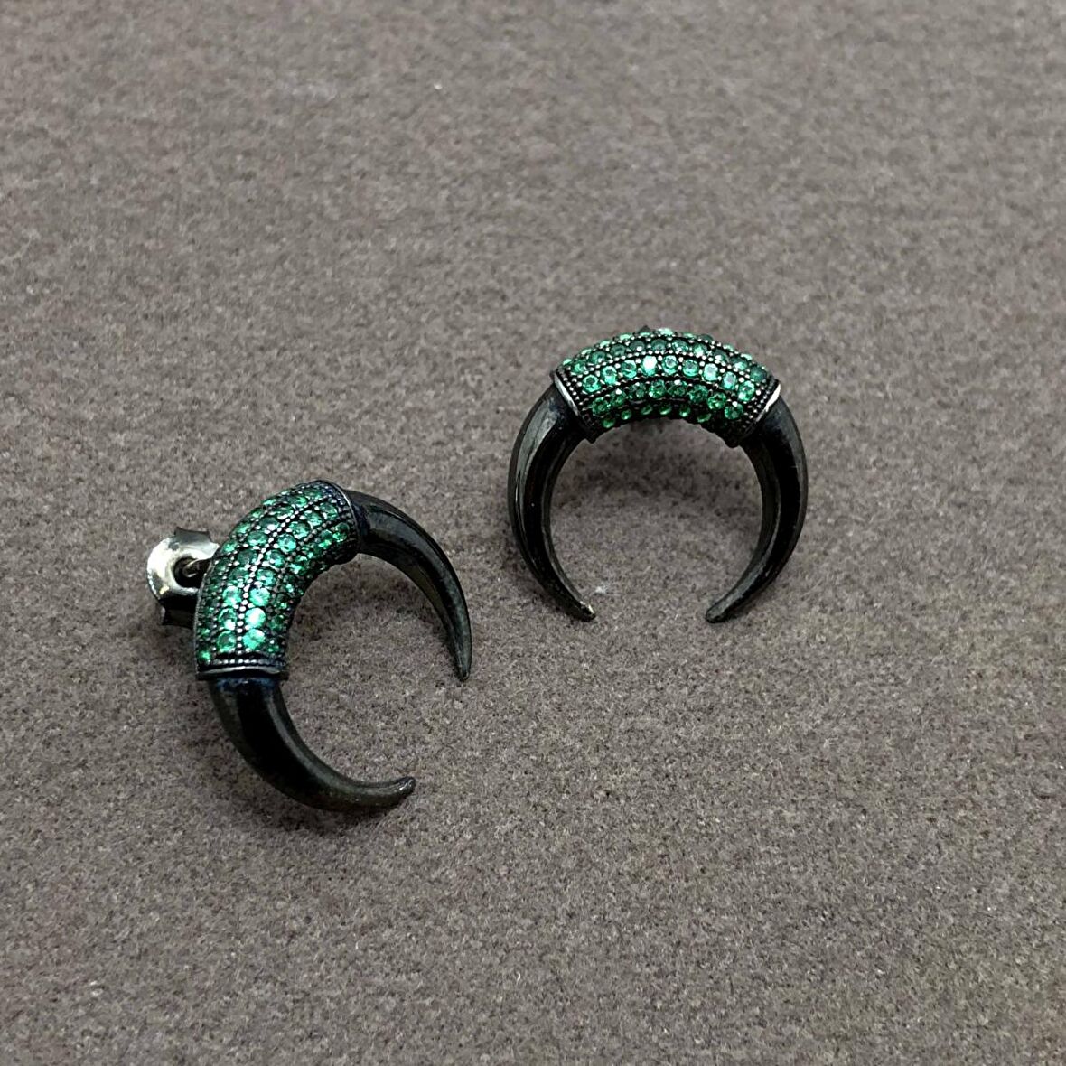 Zirkon Taşlı Modern Ay Model Gümüş Kadın Küpe