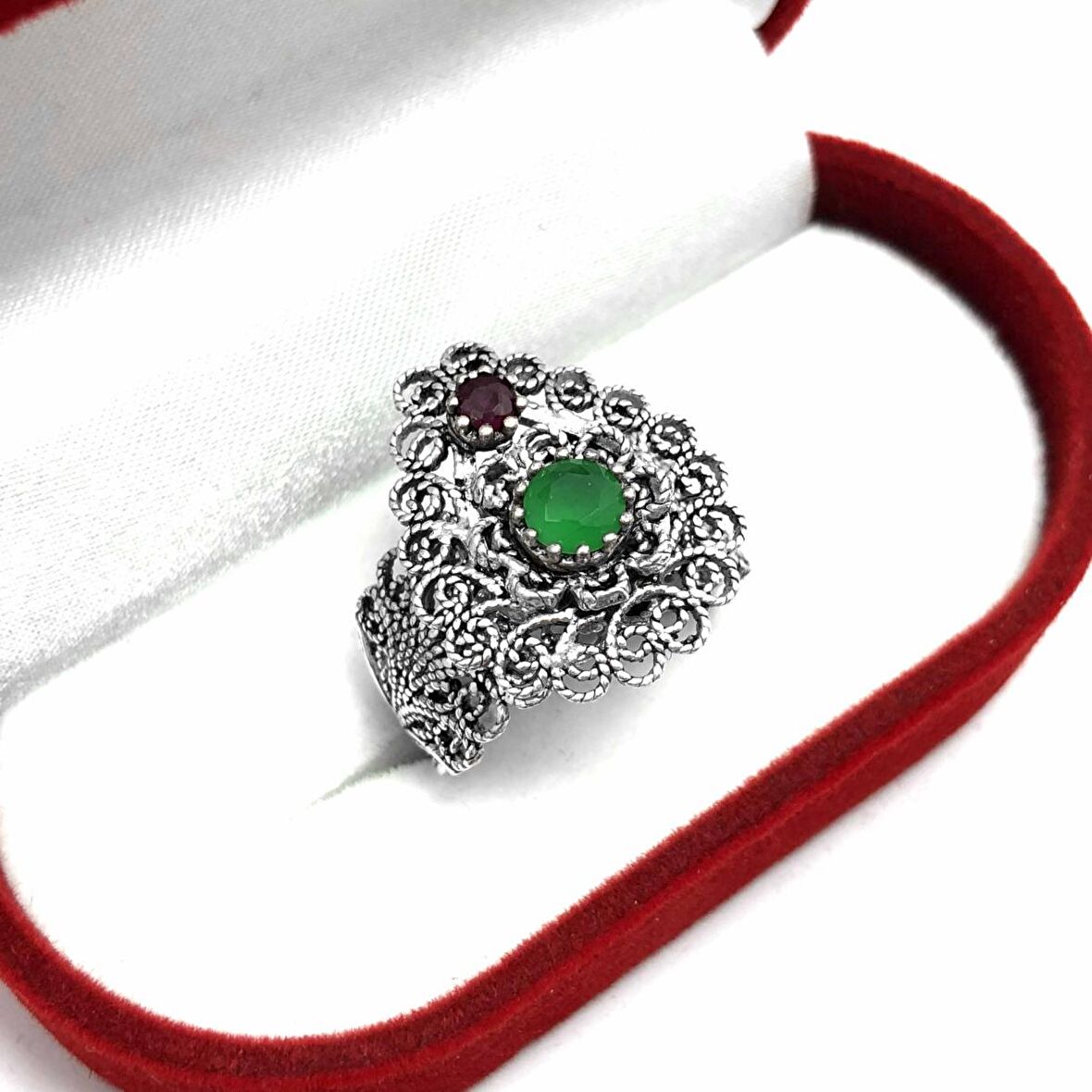 Zümrüt ve Yakut Taşlı Damla Model Telkari Gümüş Yüzük
