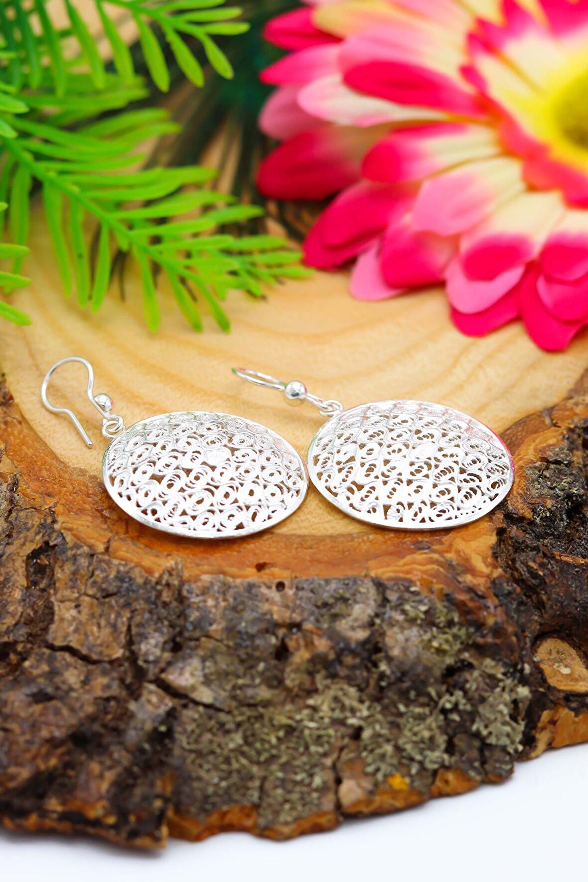 Yuvarlak Tasarım Elişçiliği Telkari Gümüş Kadın Küpe