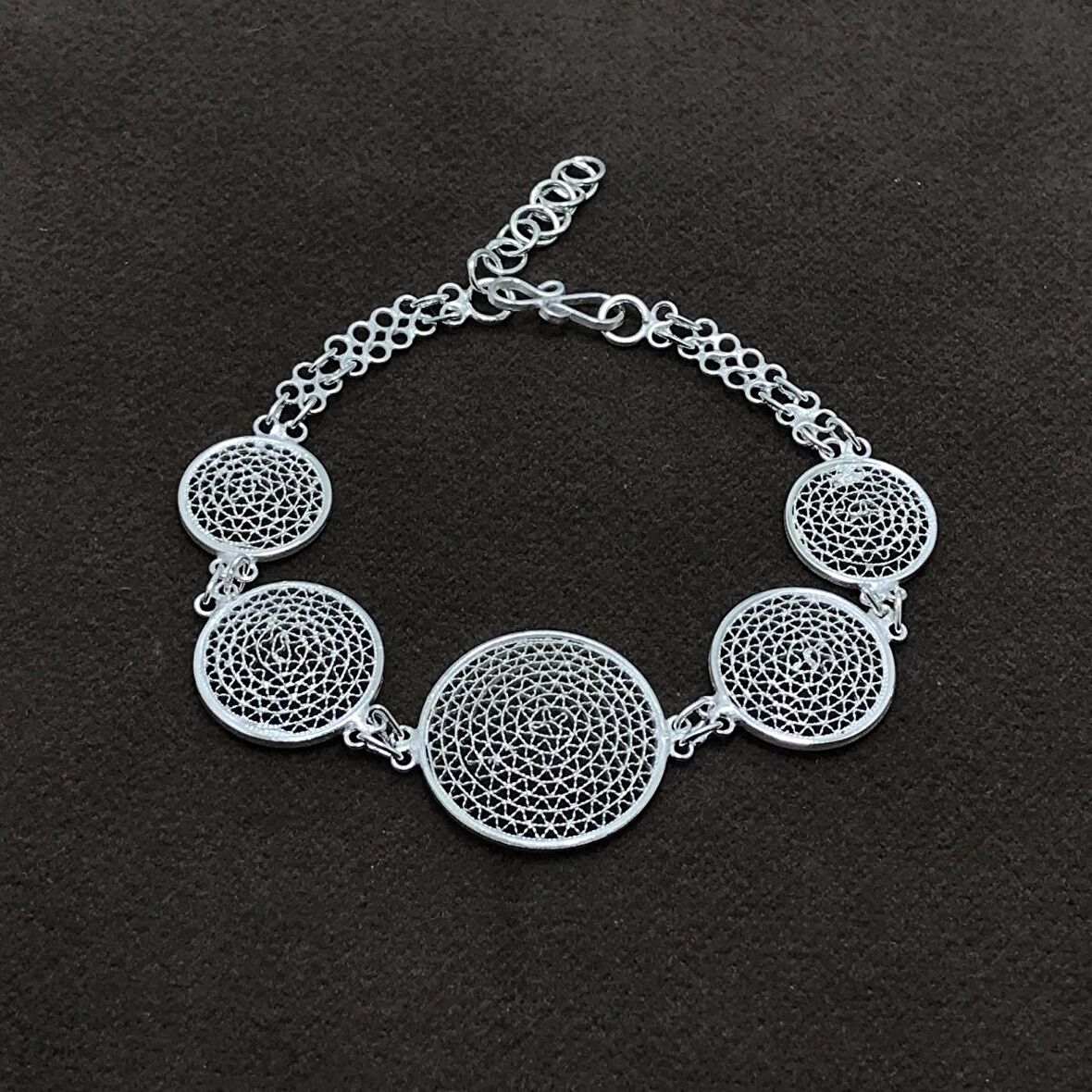 Yuvarlak Model 925 Ayar Telkari Kadın Gümüş Bileklik