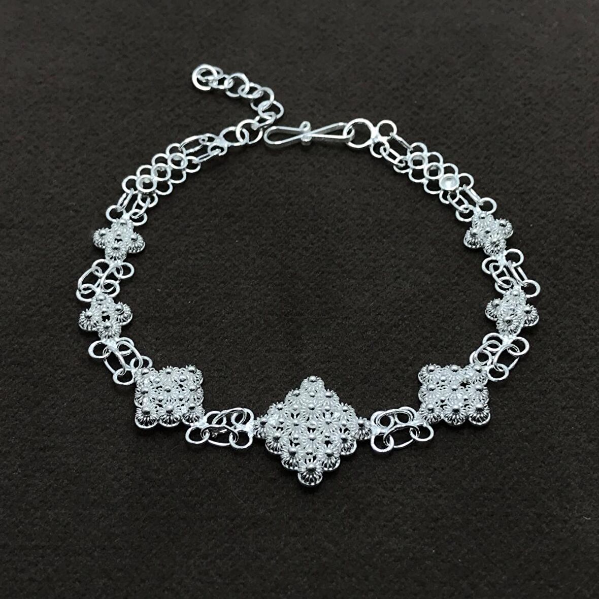 Kişniş Kare Model 925 Ayar Telkari Kadın Gümüş Bileklik