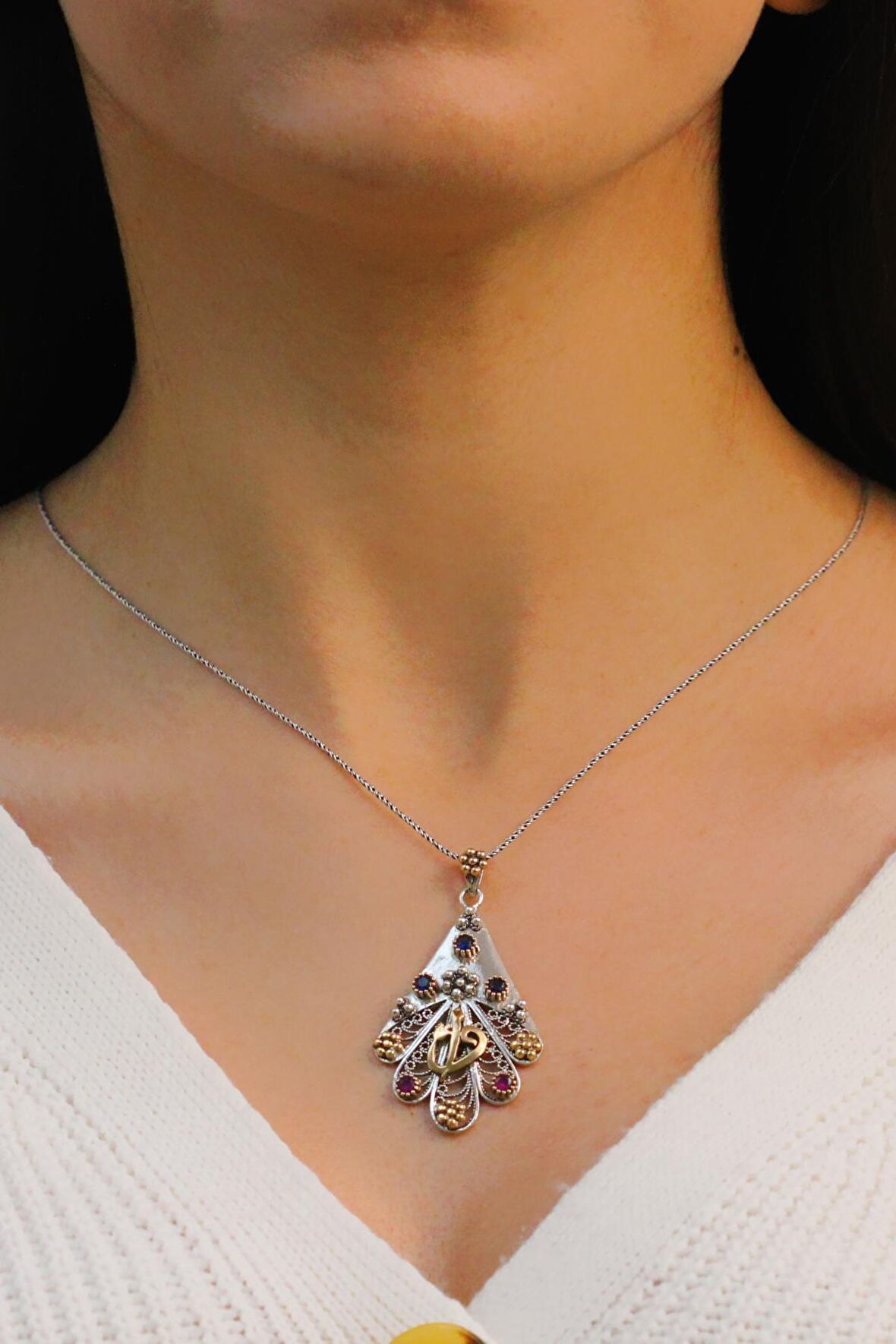 Elif Vav İşlemeli Yaprak Model 925 Ayar Telkari Gümüş Kolye