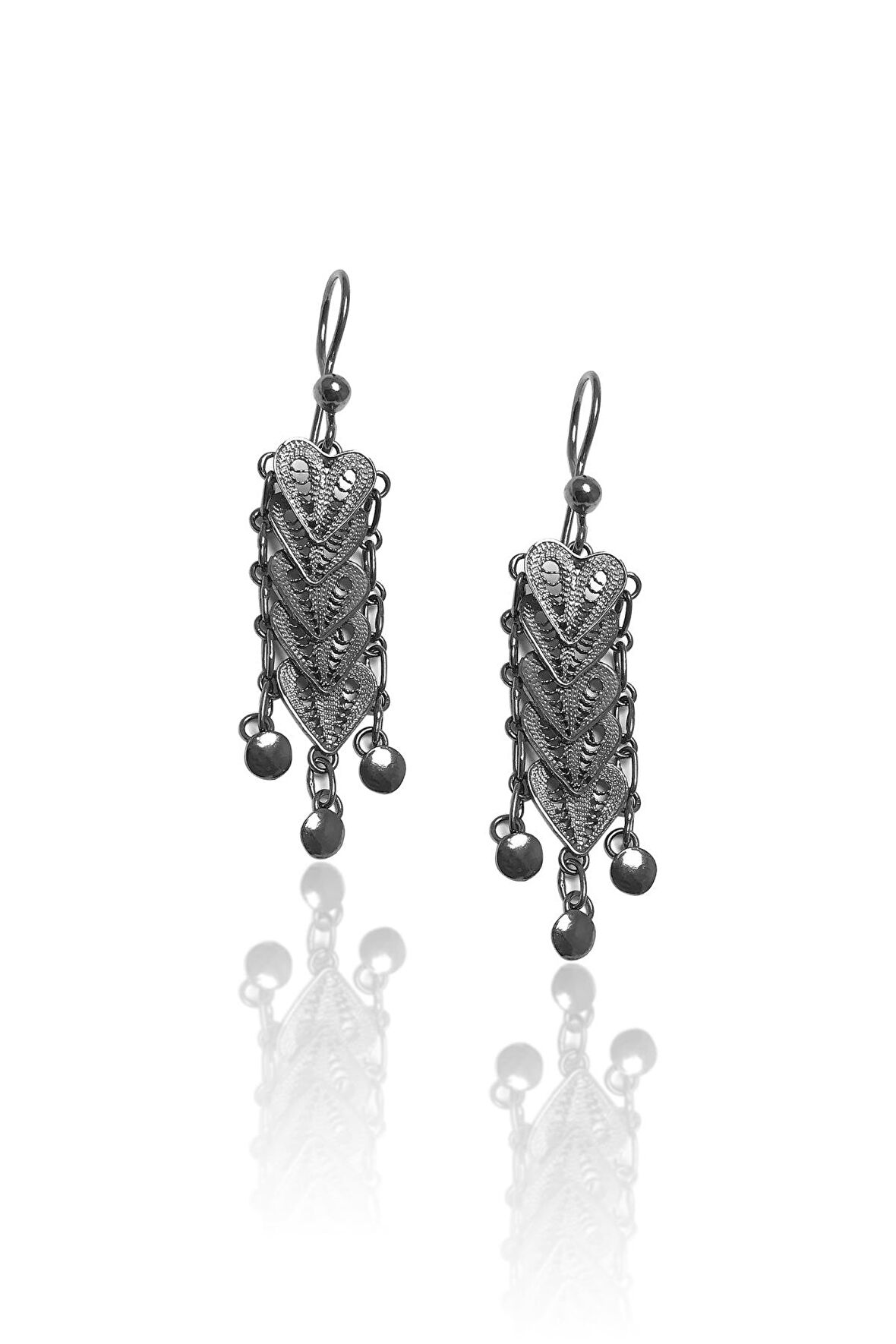 Pullu Model Oksitli Telkari Gümüş Küpe