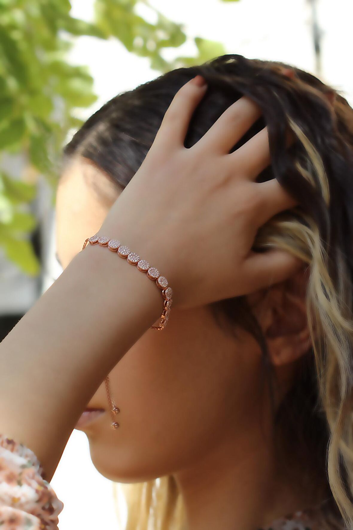 Zirkon Taşlı Rose Kaplama Asansörlü Bayan Gümüş Bileklik