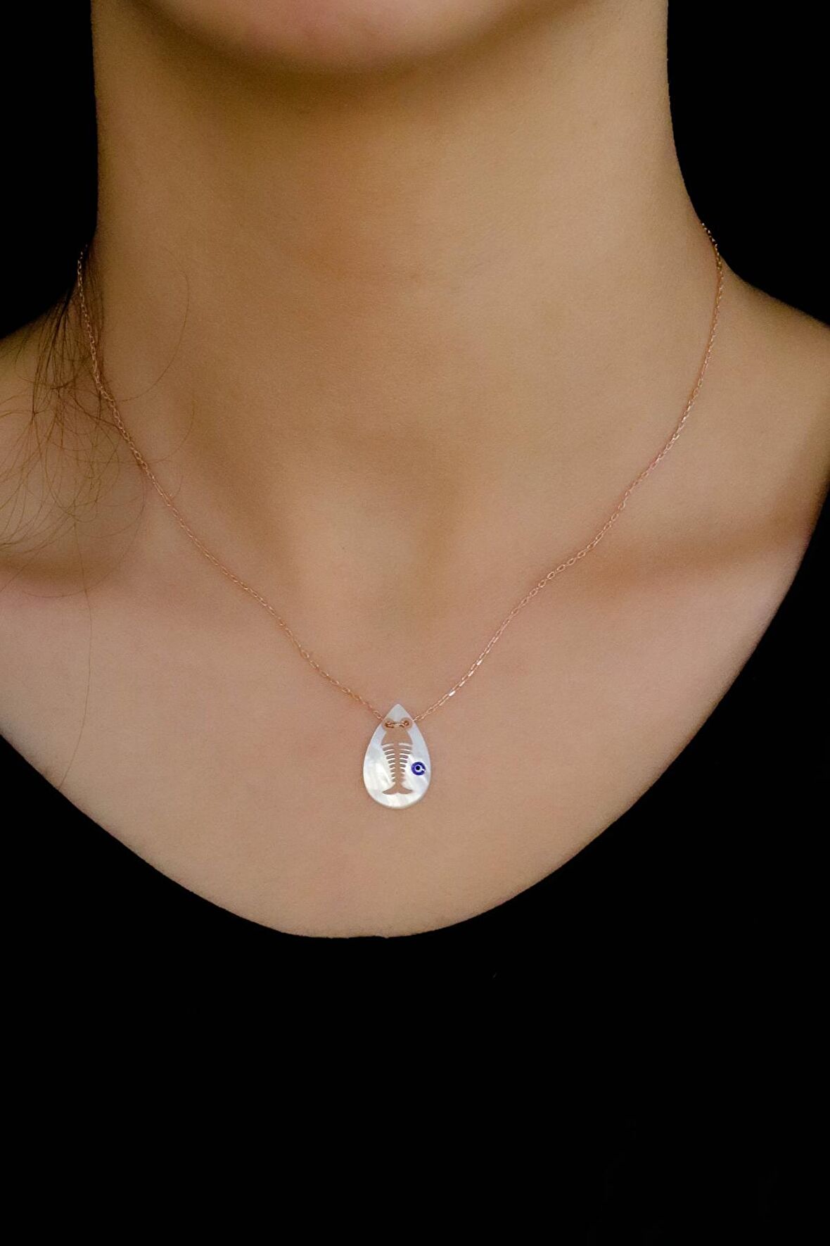 Sedefli Balık Tasarım Rose Hayalet Gümüş Kolye