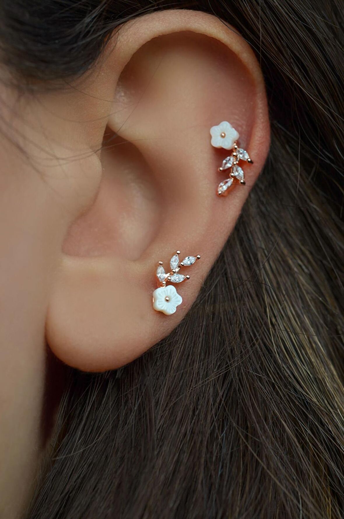 Rose Manolya Çiçek Piercing Helix Kıkırdak