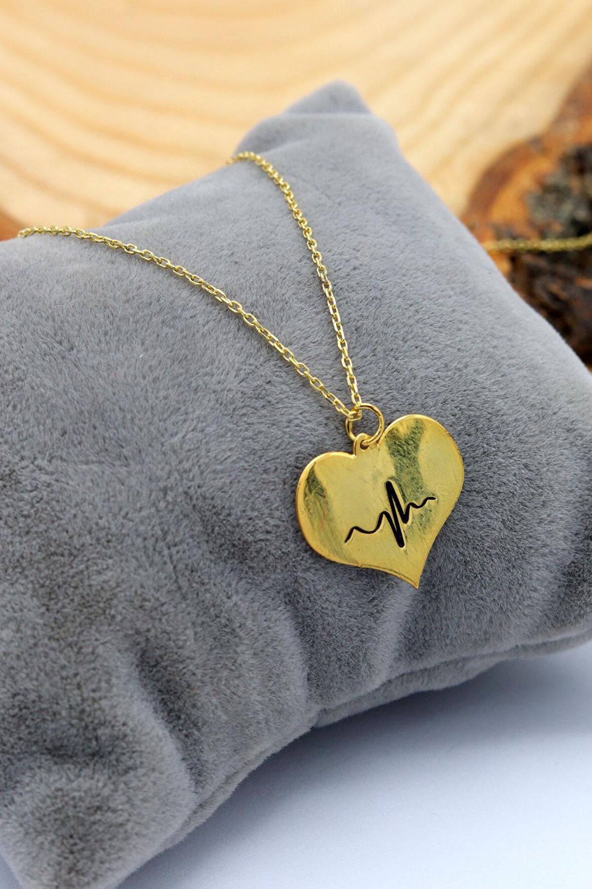 Kalp Atışı İşlemeli Gümüş Kolye Altın Kaplama 201020352