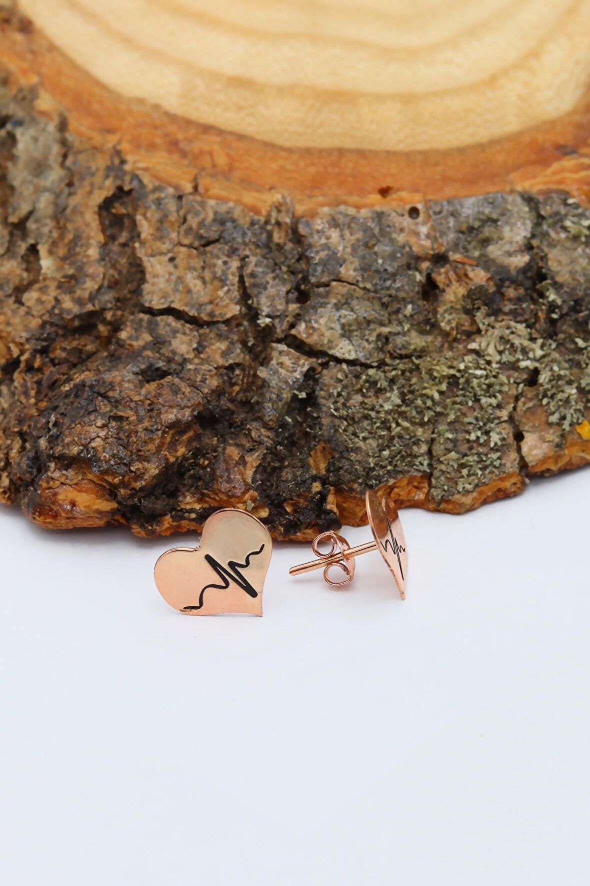 Kalp Atışı İşlemeli Rose Kaplama Gümüş Küpe 201020357