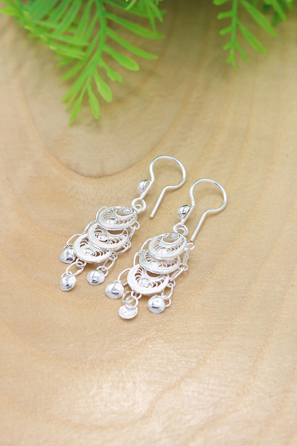 Pullu Model Telkari Kadın Gümüş Küpe 201022145