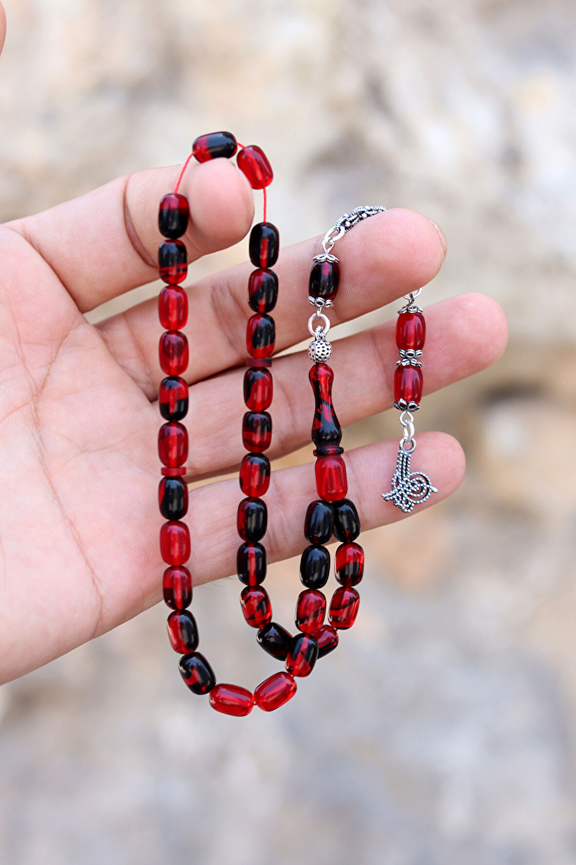 Hareli Kırmızı Siyah Kapsül Kesim Gümüş Püsküllü Ateş Kehribar Tesbih 201024420