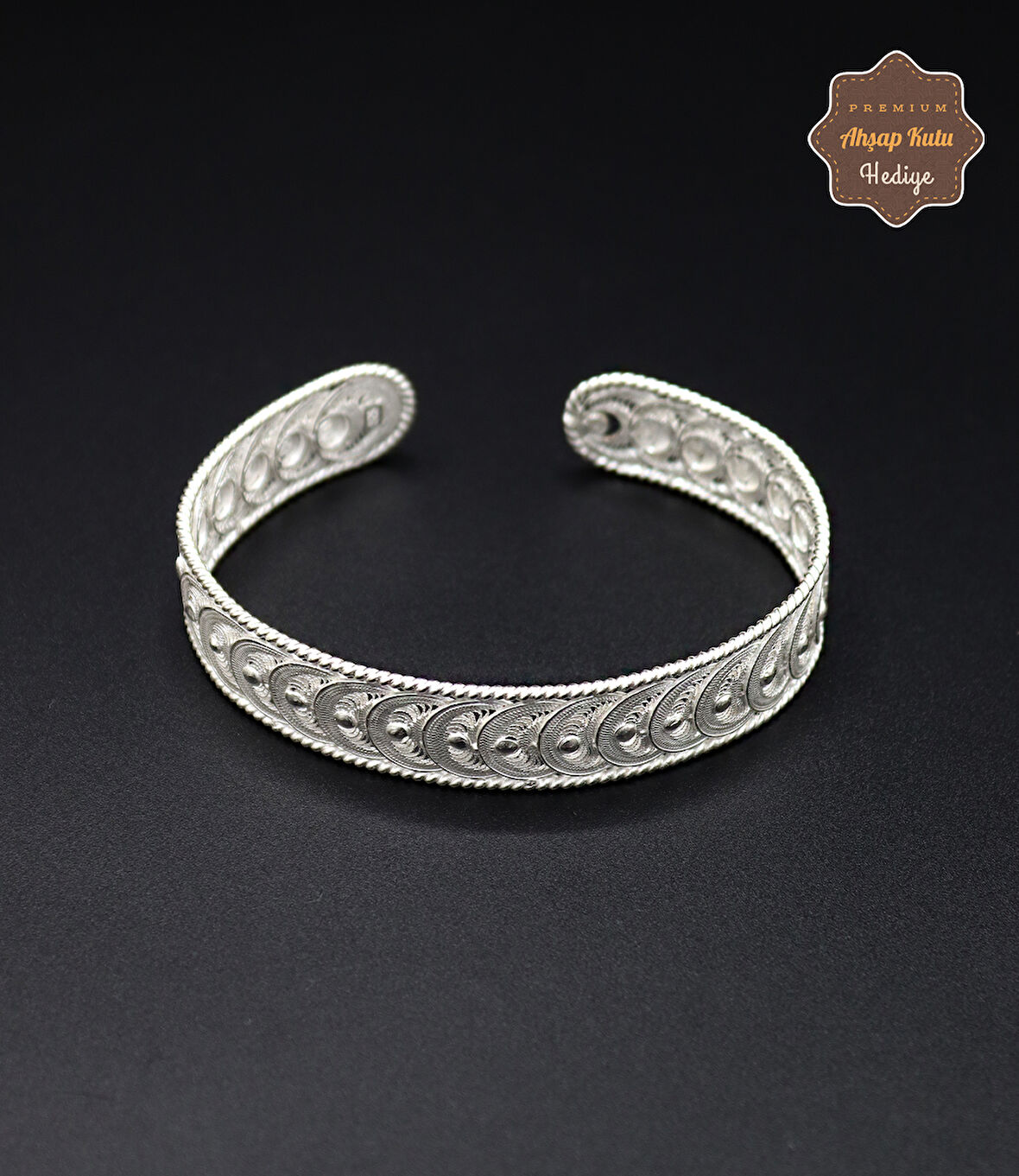 Yöresel Pullu Desenli Model Telkari Gümüş Kadın Bilezik 201024634