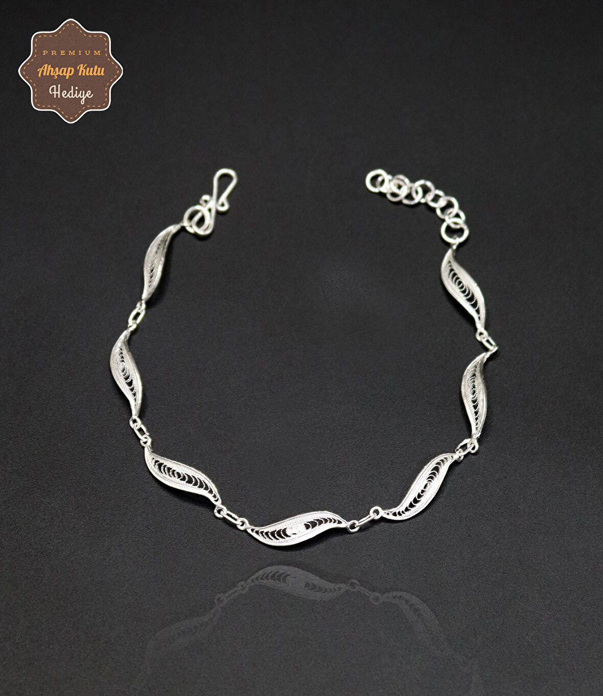 Dalgalı Zarif Model 925 Ayar Gümüş Telkari Kadın Bileklik 201024684