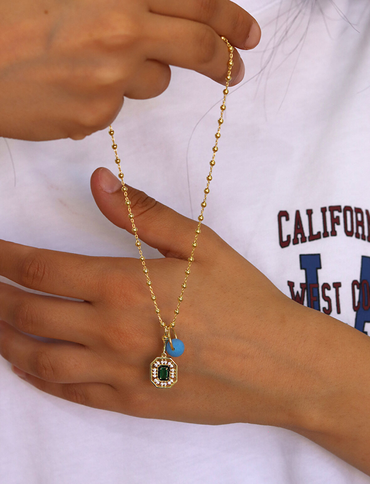 Zümrüt Taşlı Boncuklu Top Model Gold Kaplama 925 Ayar Gümüş Kadın Kolye 201024694