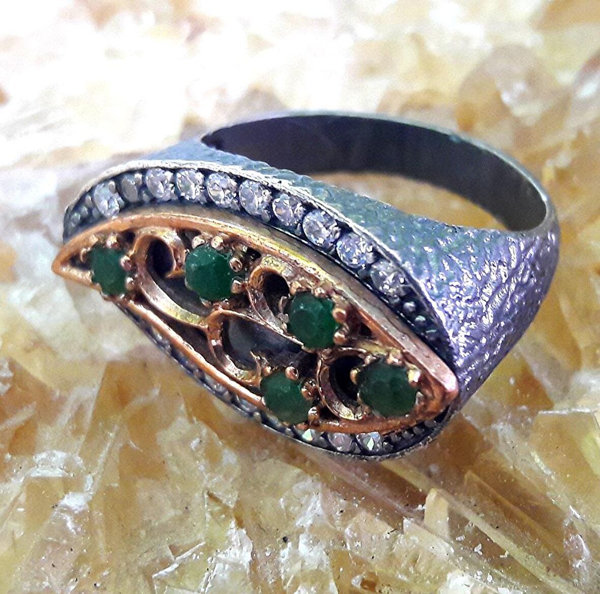 Zümrüt Taşlı Yaprak Model Gümüş Kadın Otantik Yüzük