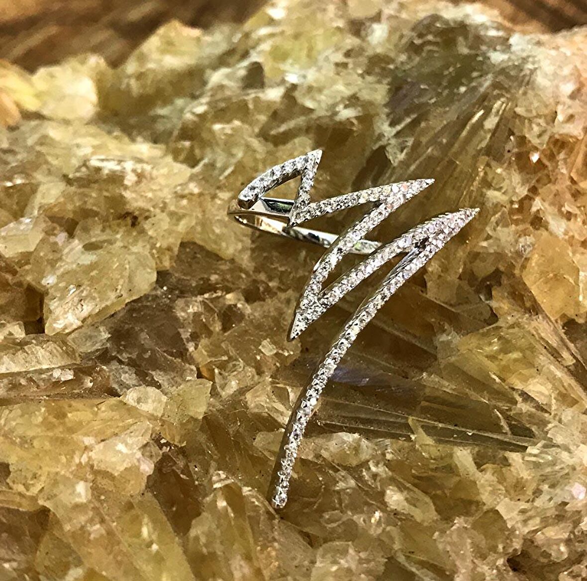 Tiffany Model Mikro Zirkon Taşlı Gümüş Bayan Yüzük