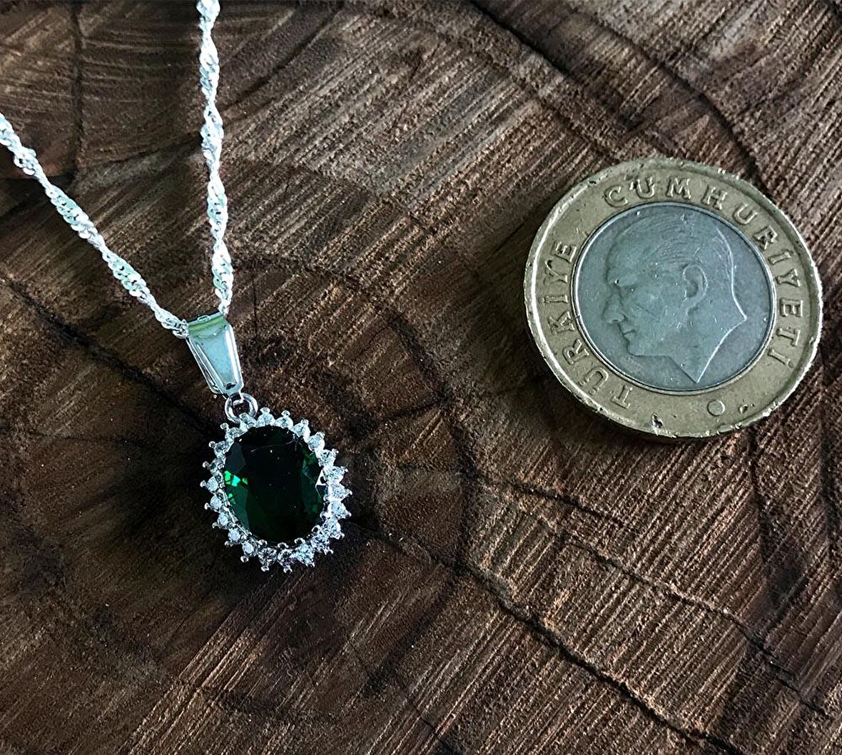 Zirkon ve Zümrüt Taşlı Gümüş Kadın Kolye