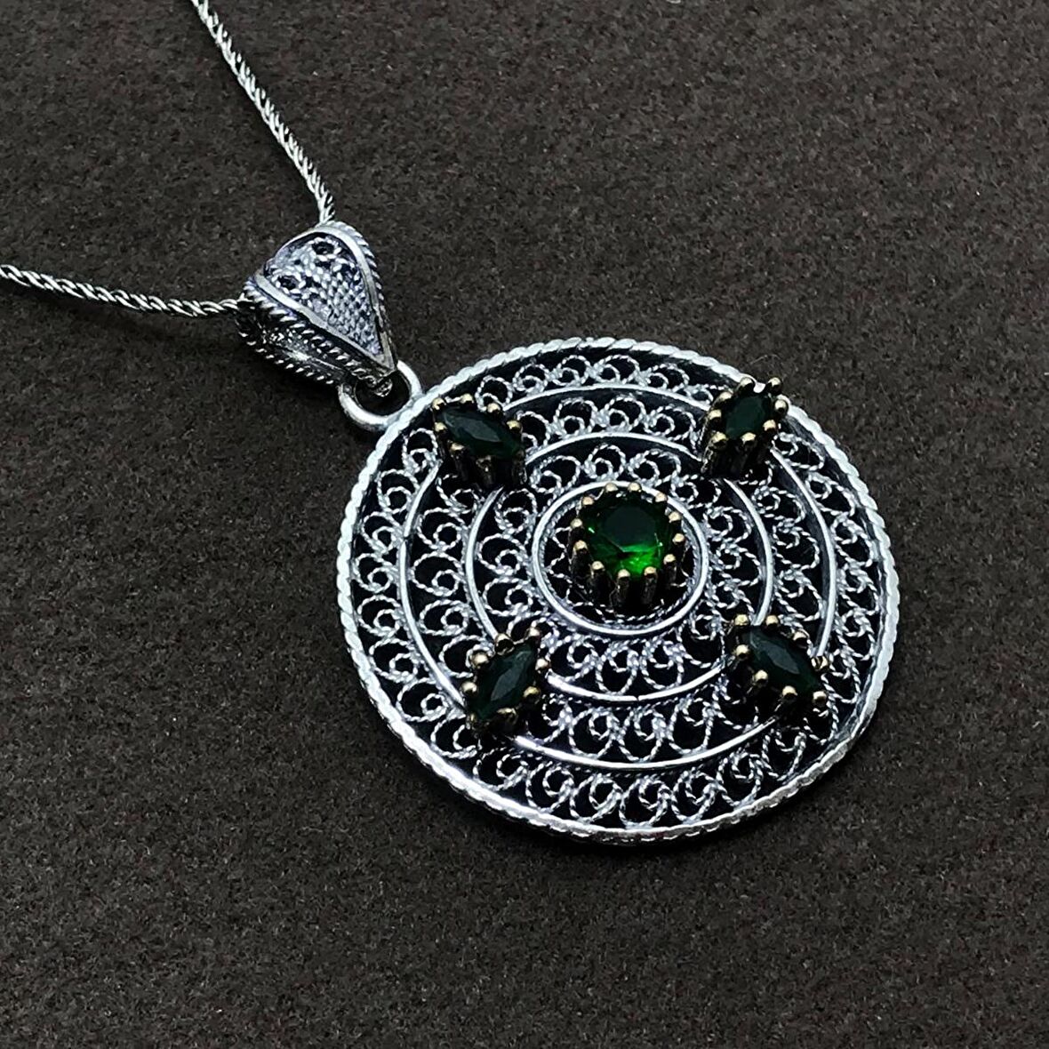 Yuvarlak Model Gümüş Oksitli Telkari Kadın Kolye