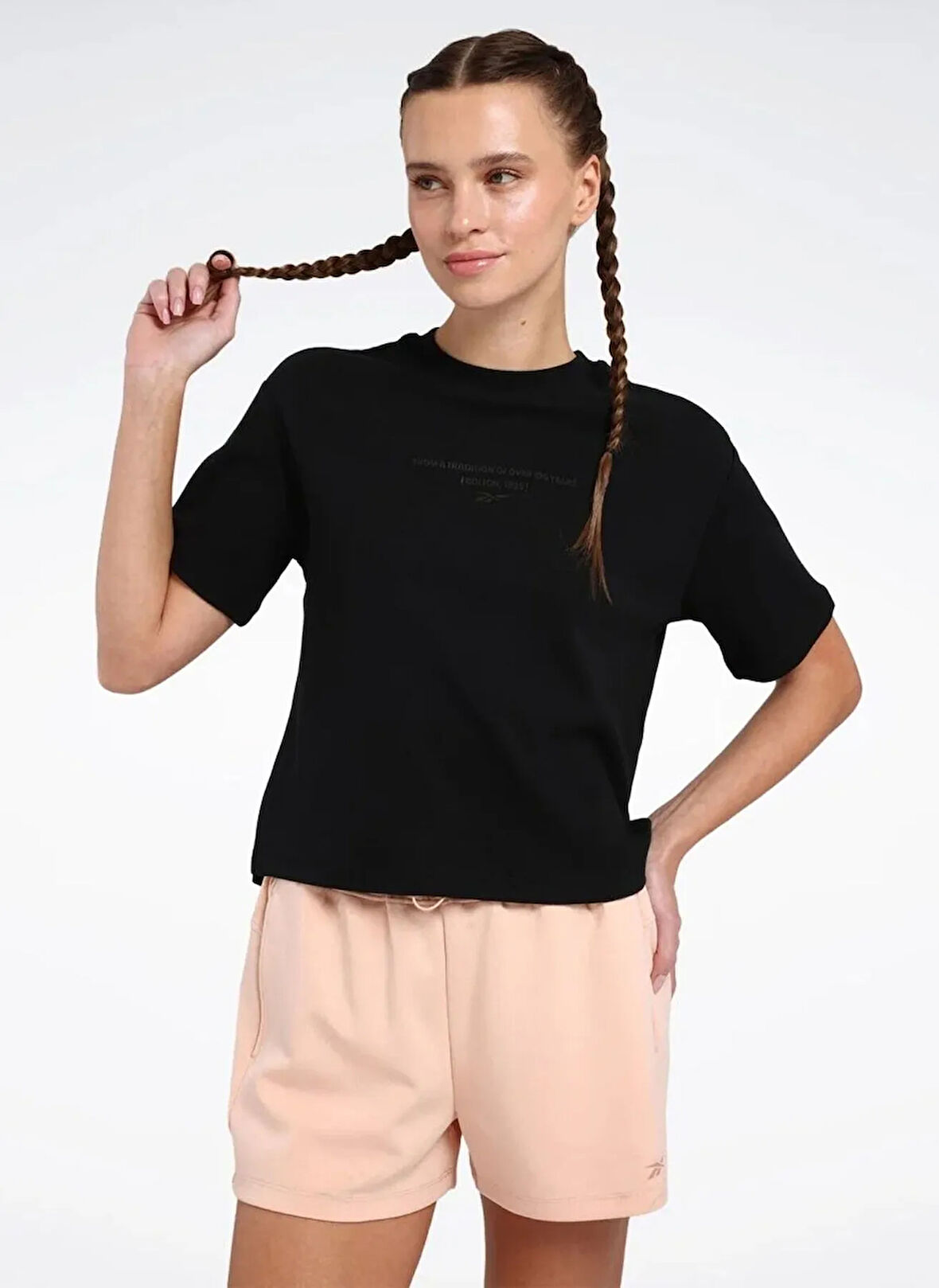 LC 6634 SERA TEE Siyah Yuvarlak Yaka Slim Fit Kadın T-Shirt