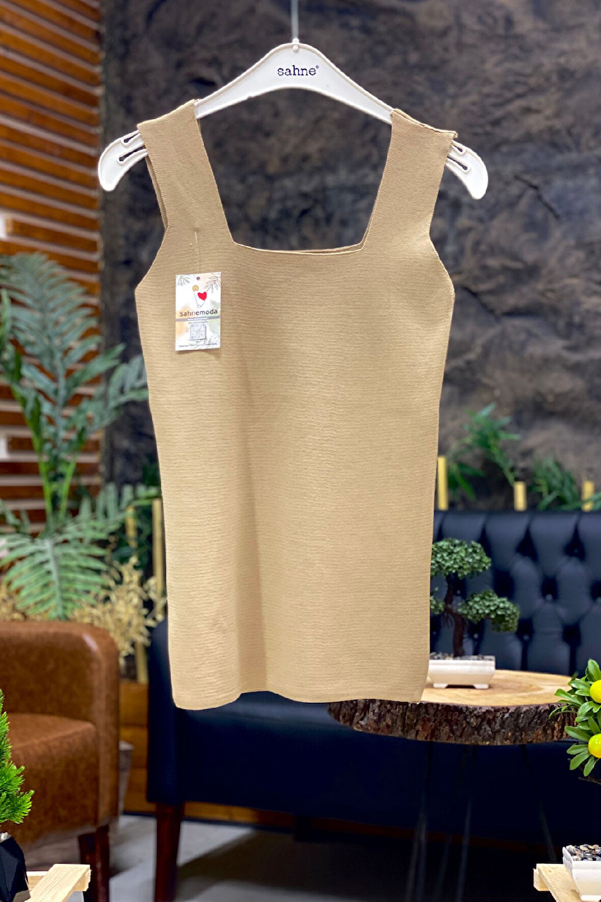 Kare Yaka Uzun Triko Atlet