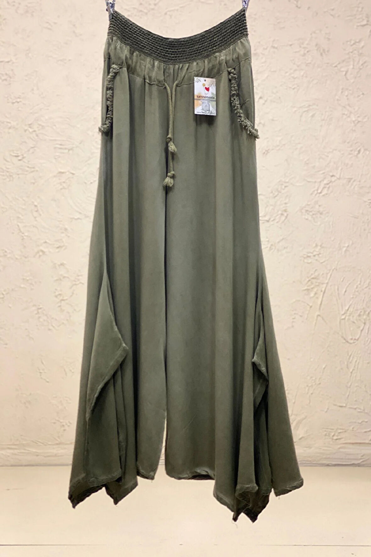 Bel Dantel Kopenaklı Cep Püsküllü Bol Paça Vual Pantolon