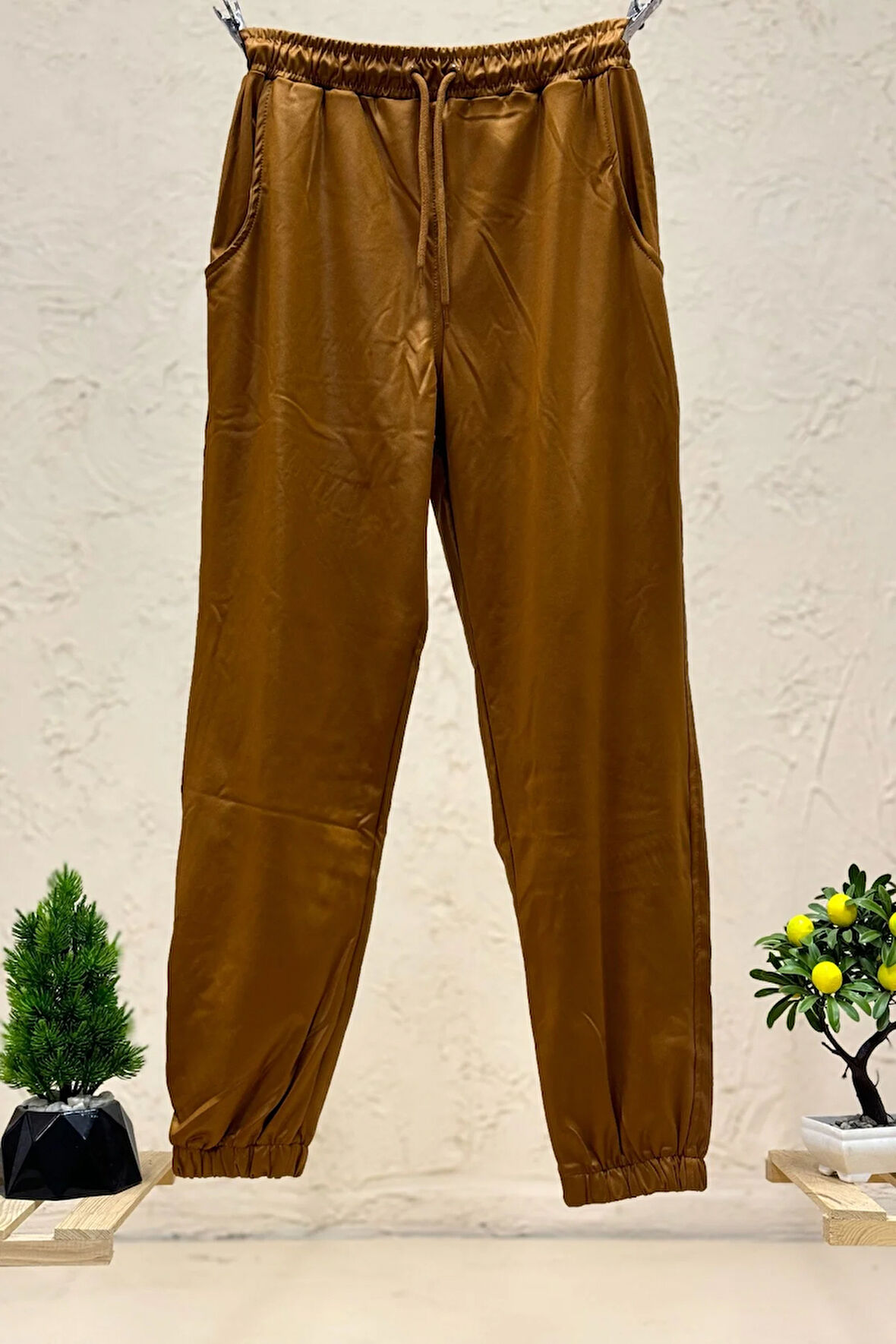 Paça Ve Bel Lastikli Saten Pantolon
