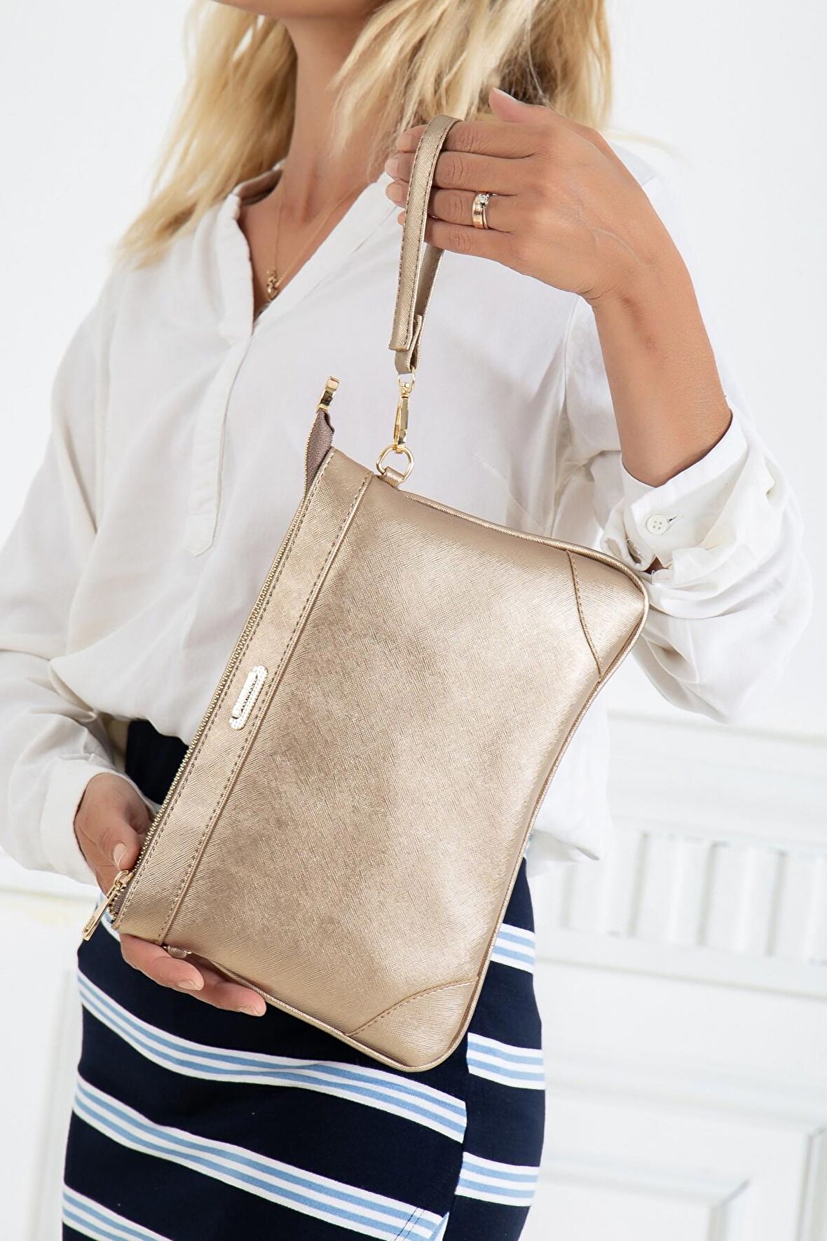 Prada Malzeme Uzun Kısa Askılı Gold Kadın Portföy Çanta