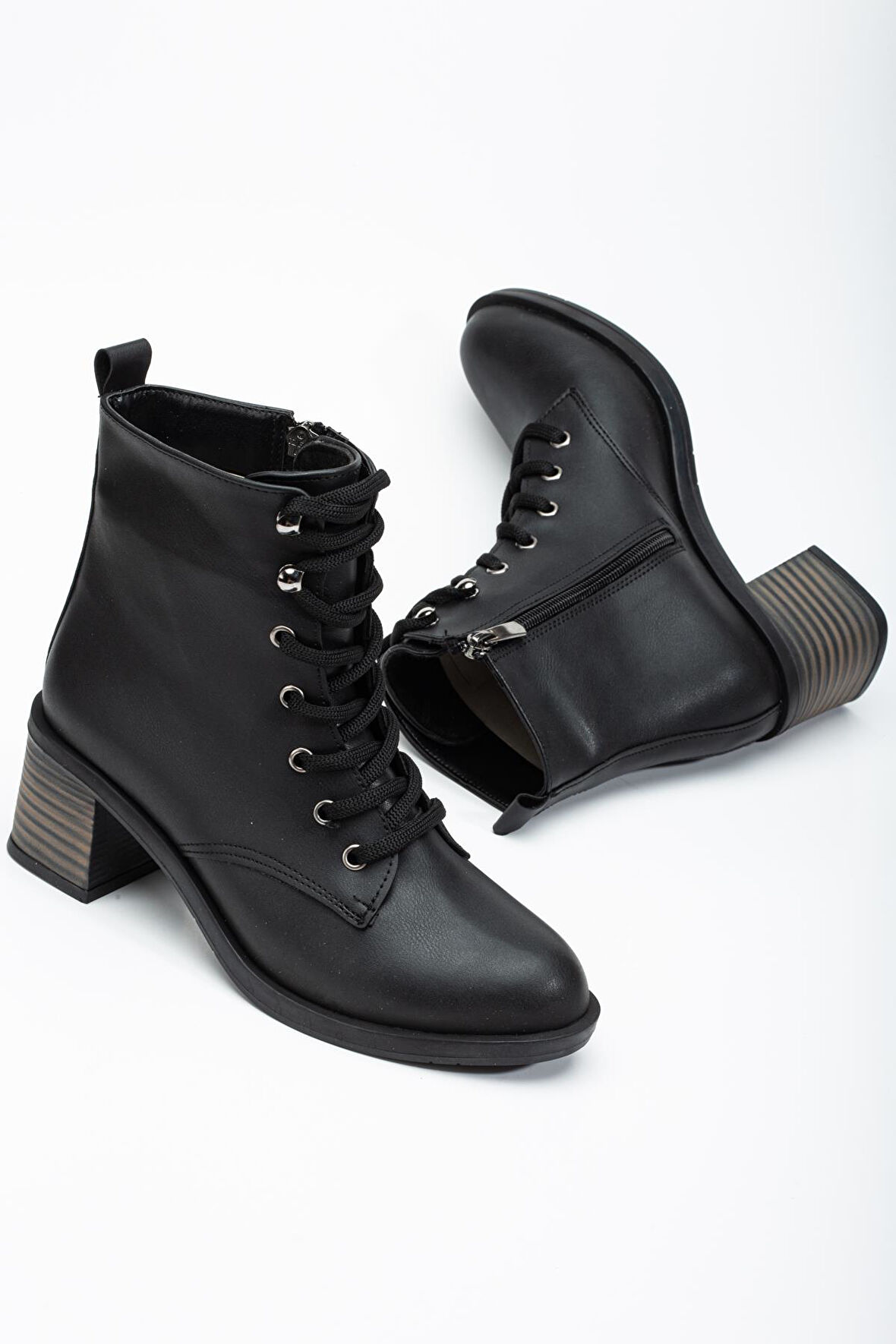 Kadın Topuklu Bot Siyah Bağlı Suni Deri