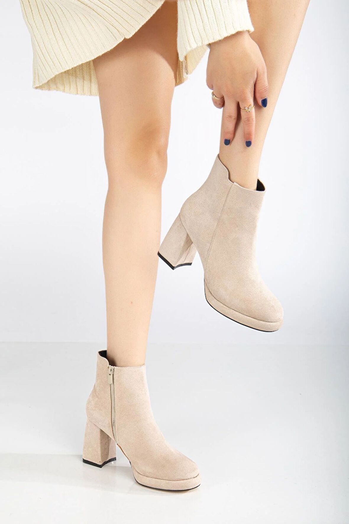 Kadın Platform Topuklu Bot Ten Süet Yüzüdüz Fermuarlı